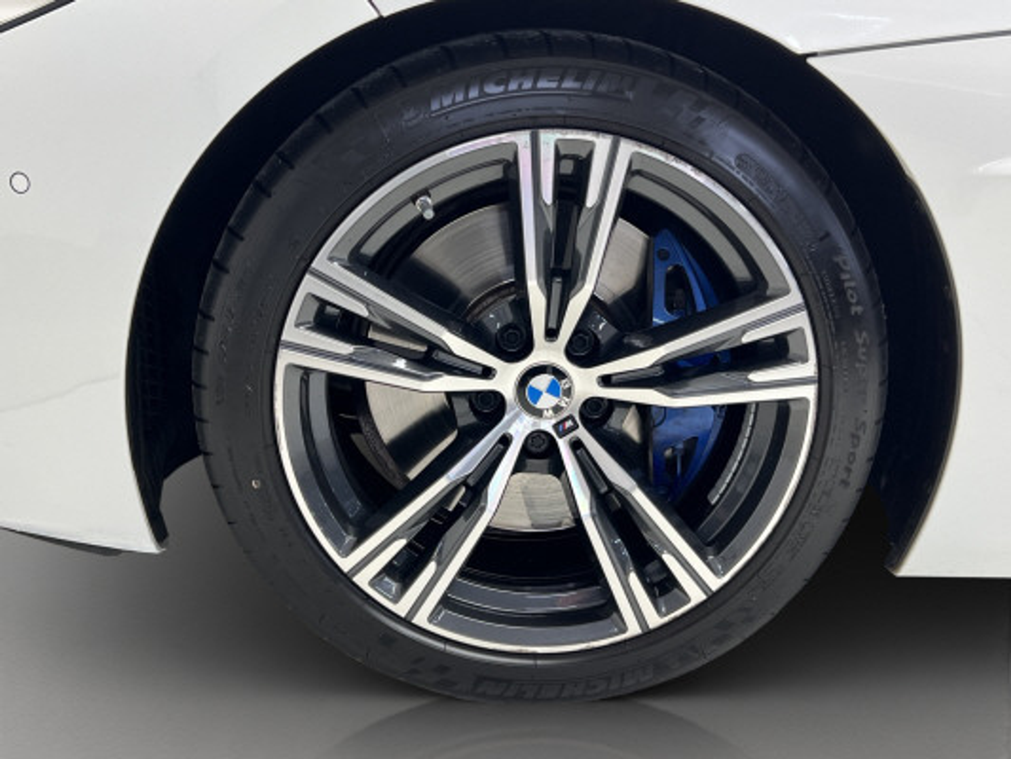 listing desktop thumbnail image 7