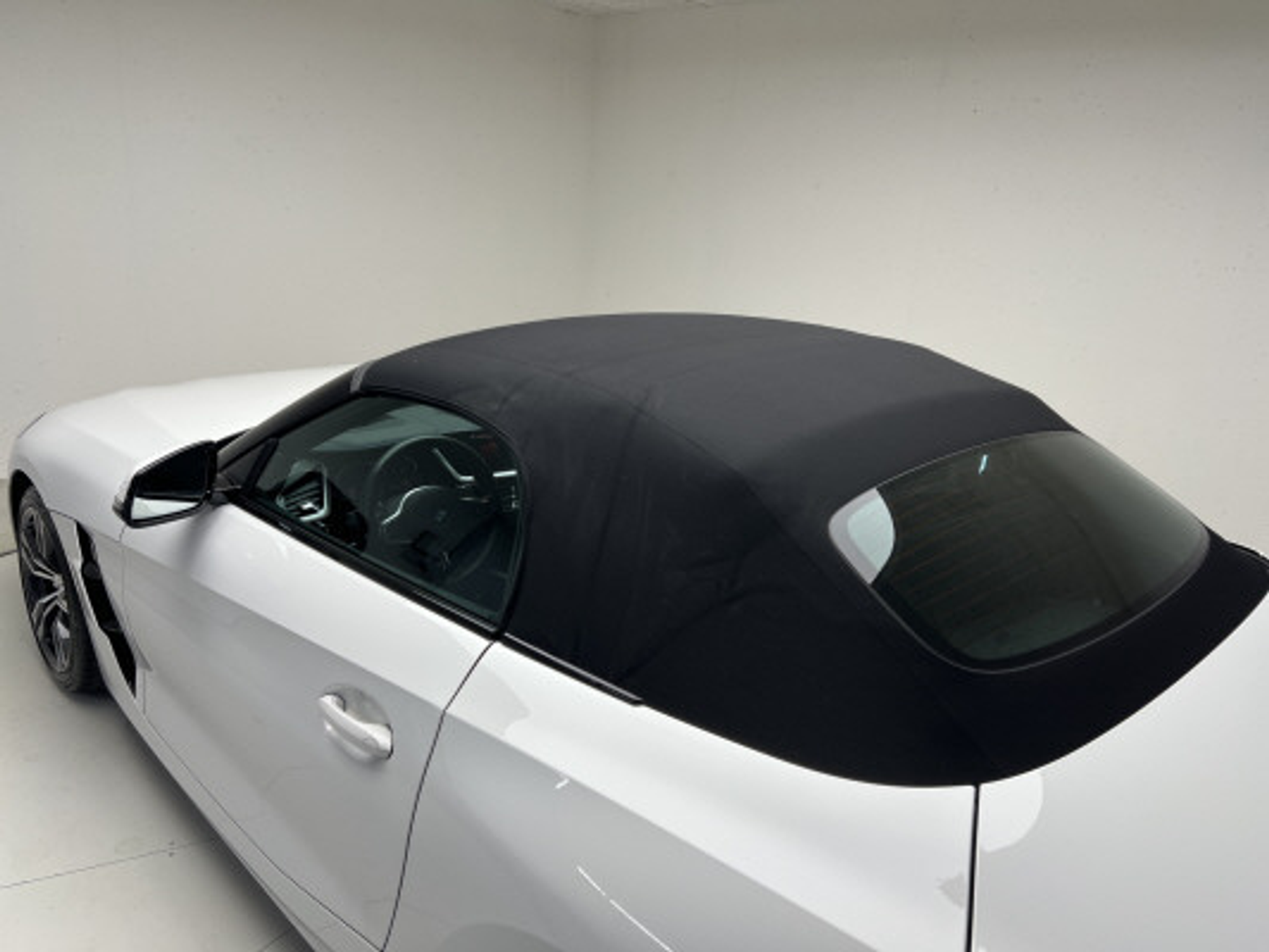 listing desktop thumbnail image 13