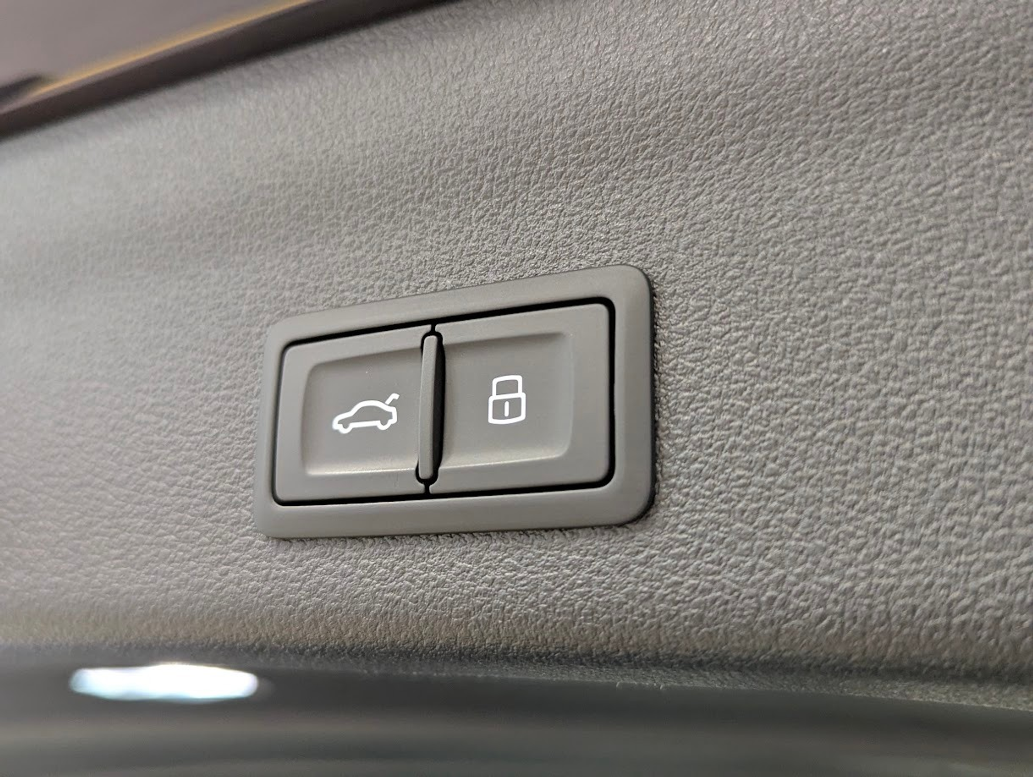 listing desktop thumbnail image 28