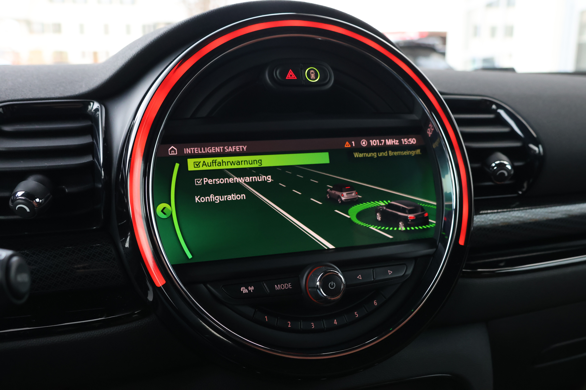 listing desktop thumbnail image 19