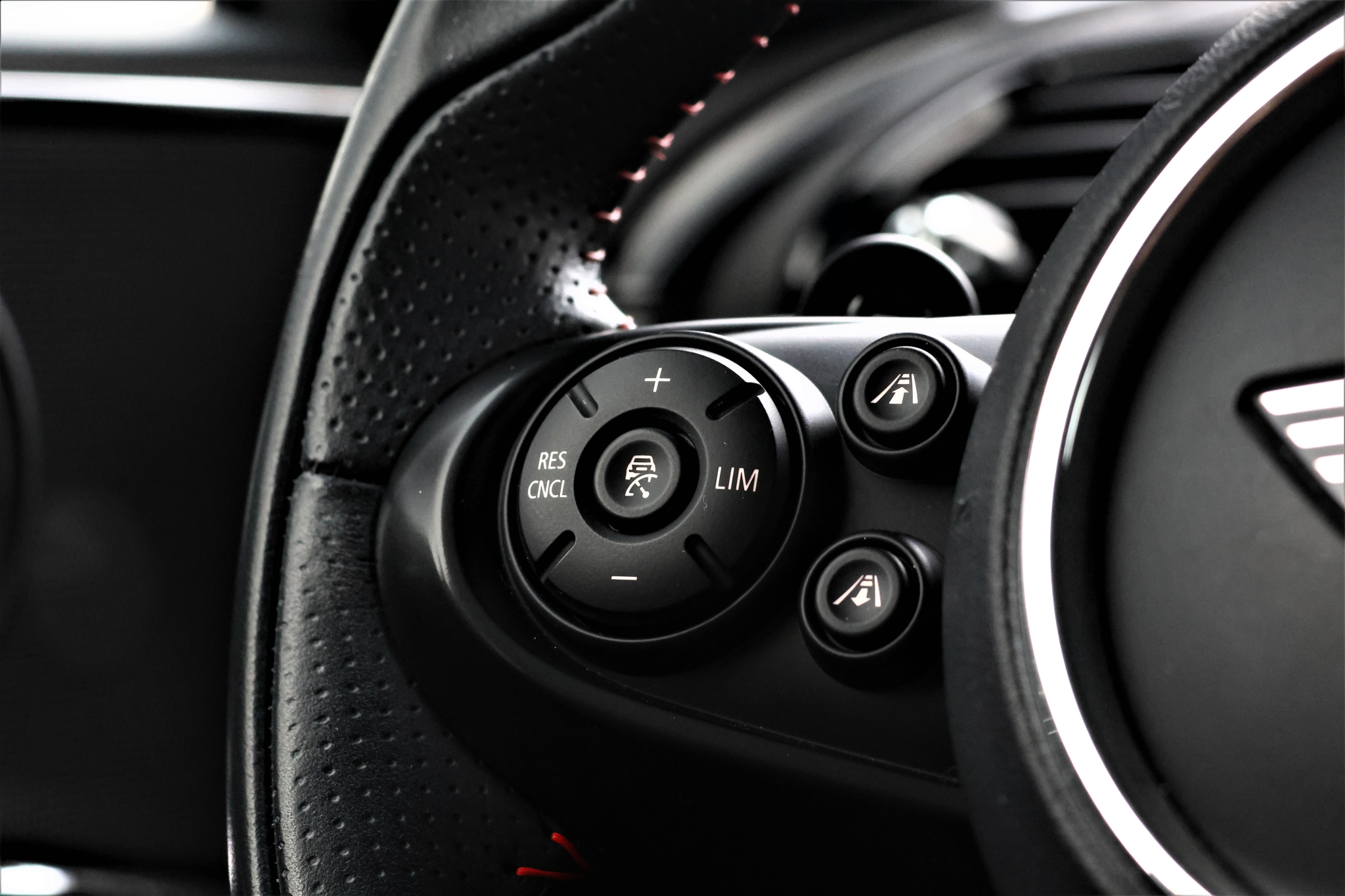 listing desktop thumbnail image 15