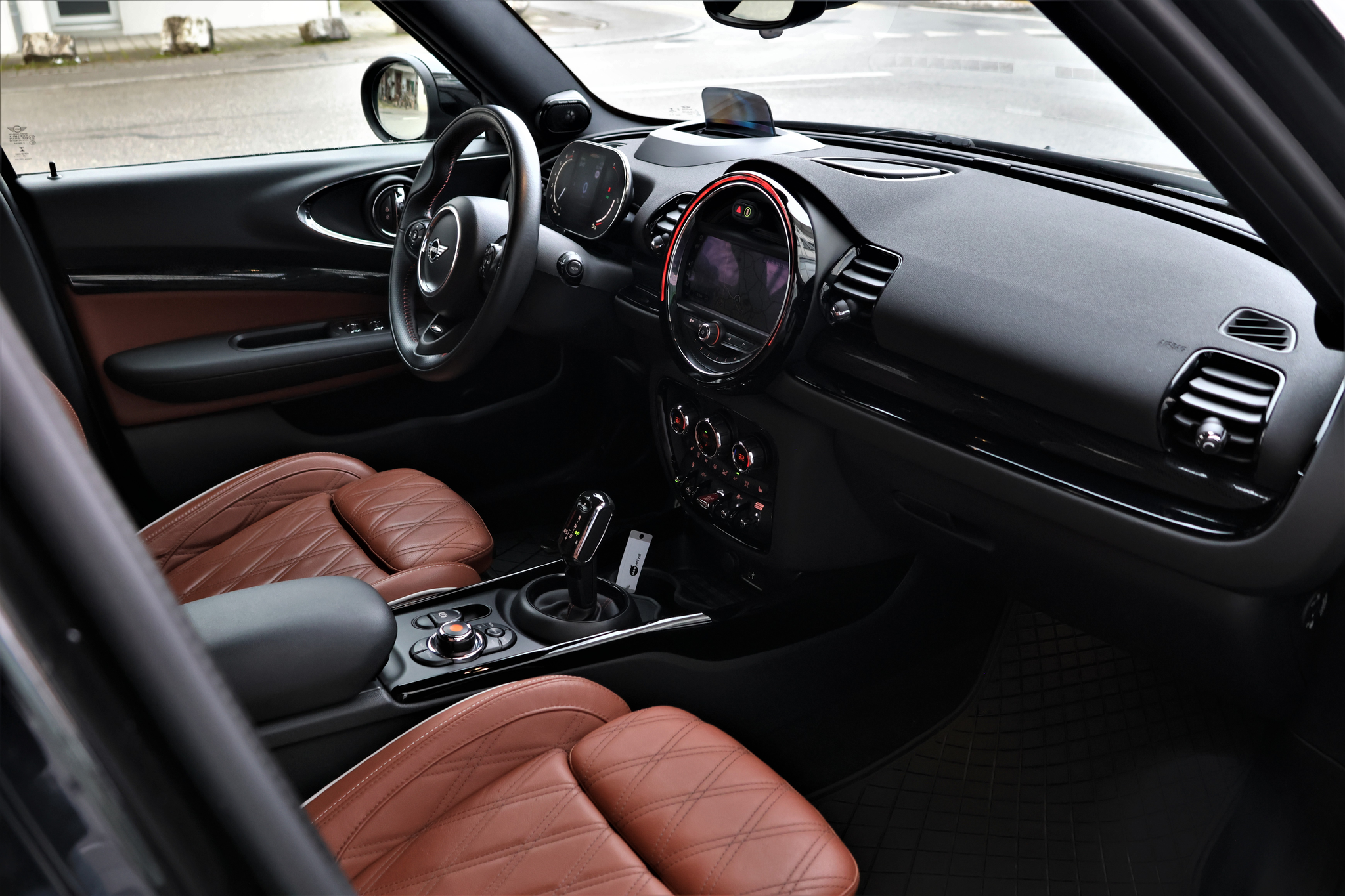 listing desktop thumbnail image 16