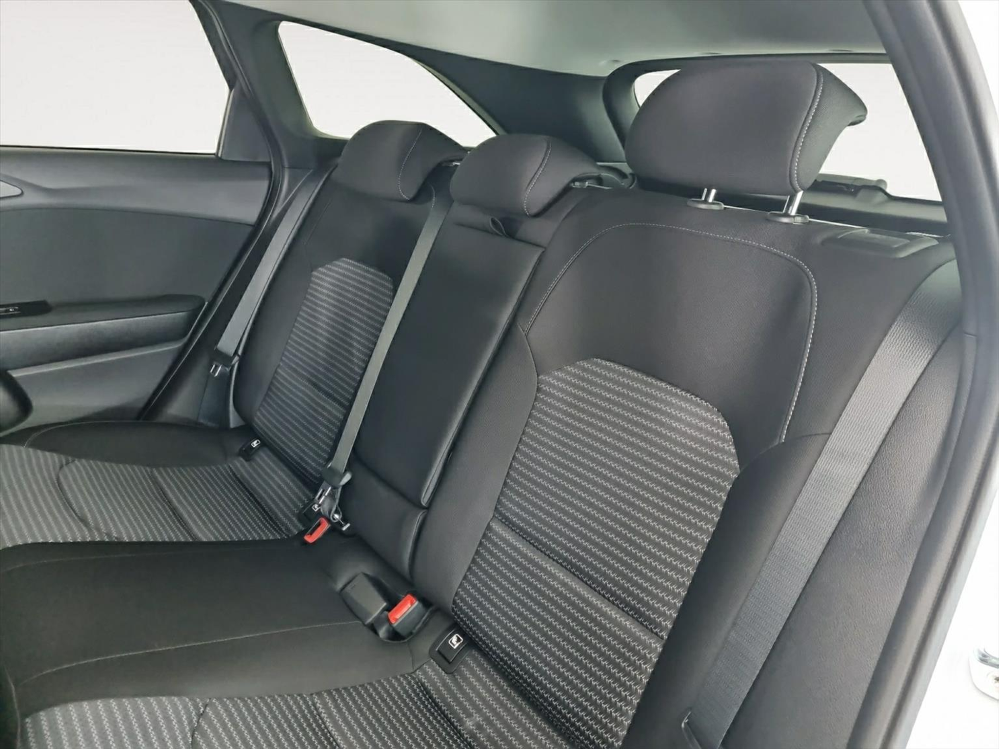 listing desktop thumbnail image 11