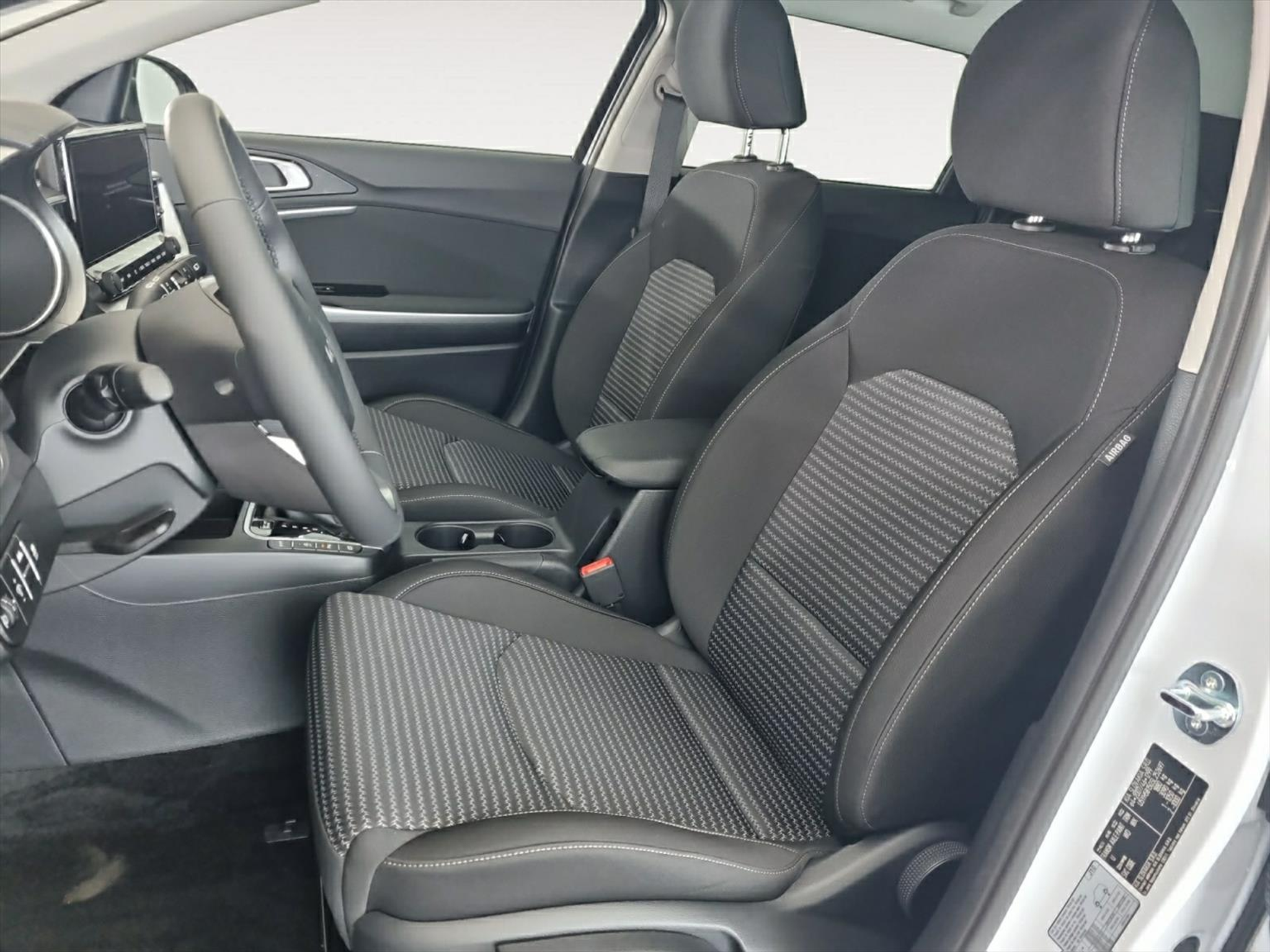 listing desktop thumbnail image 1