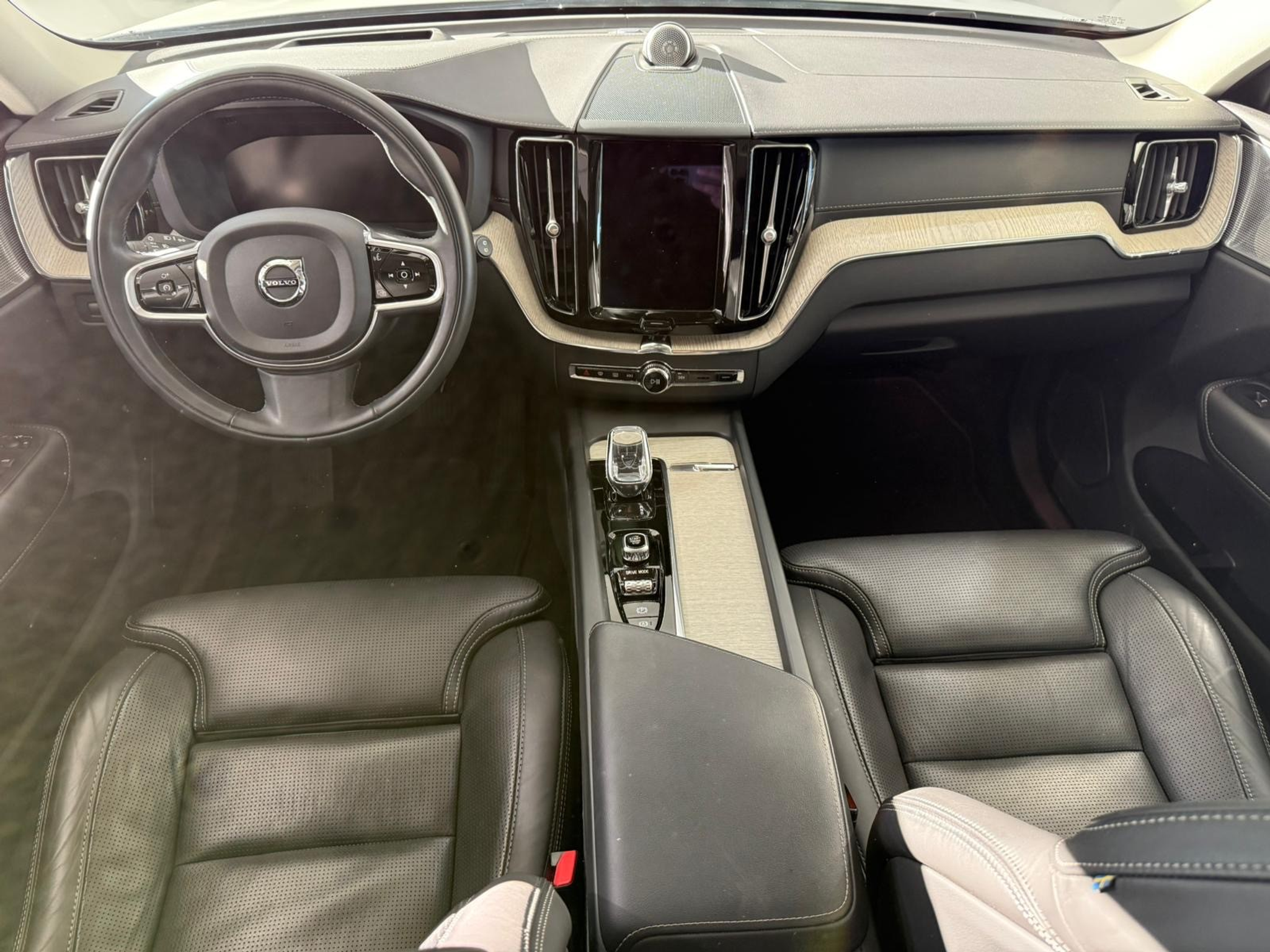 listing desktop thumbnail image 4