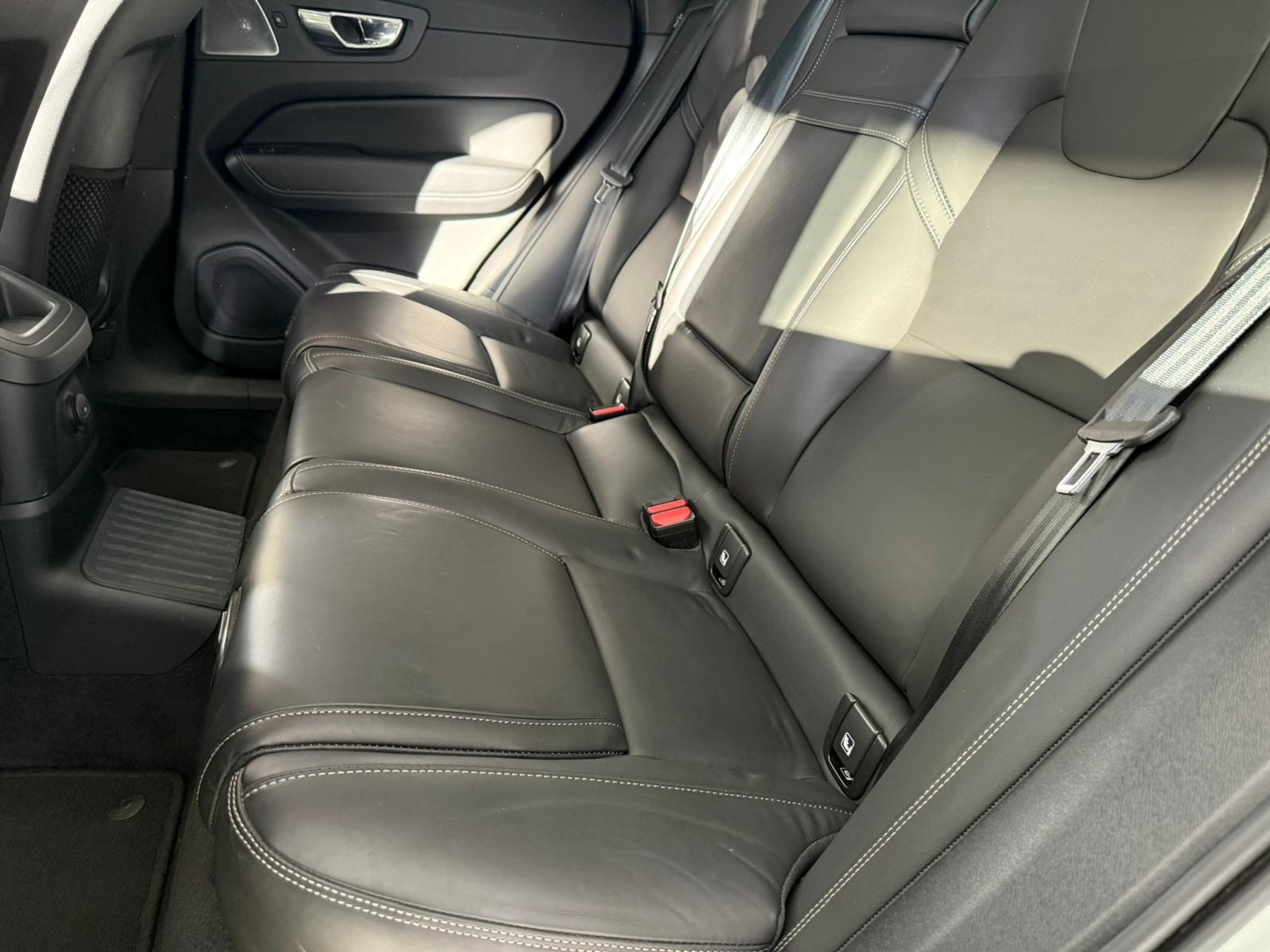 listing desktop thumbnail image 5