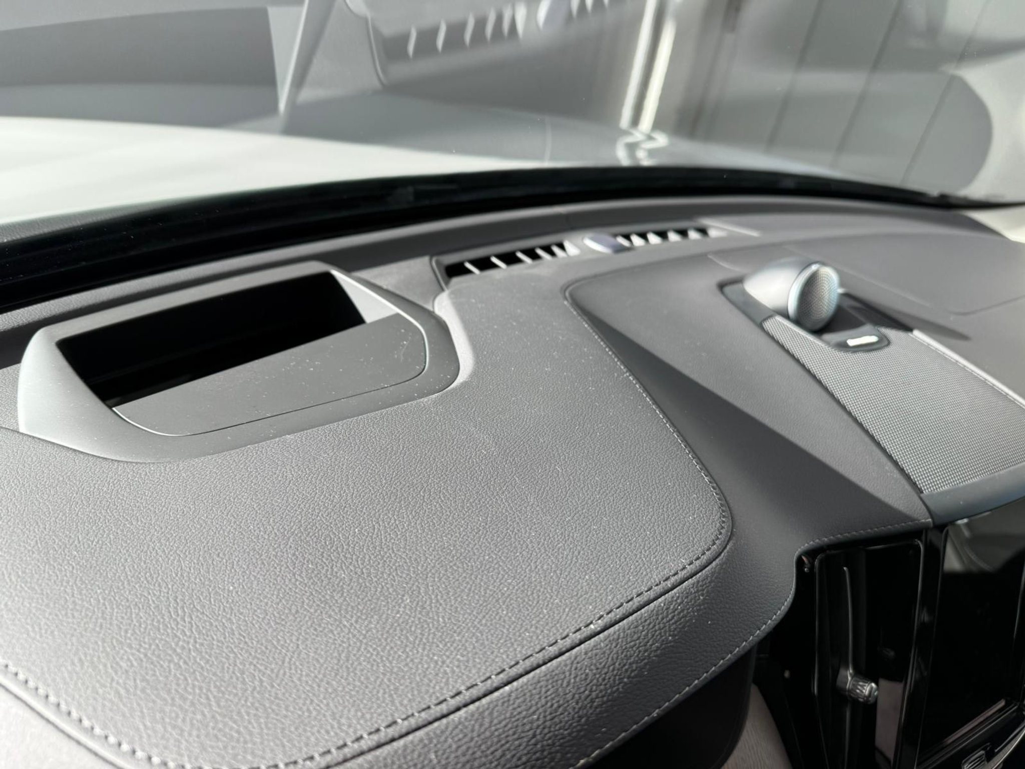 listing desktop thumbnail image 14