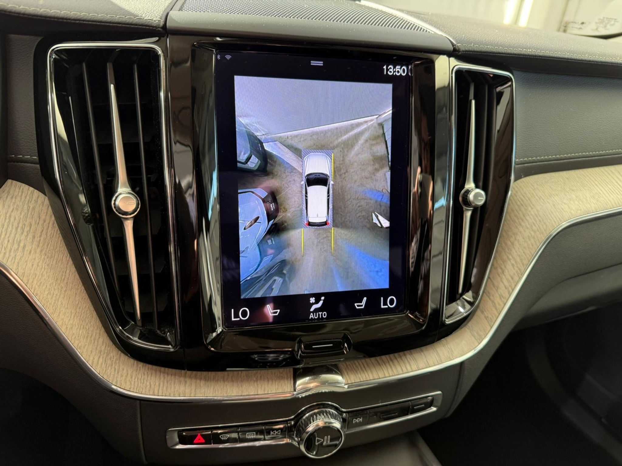 listing desktop thumbnail image 8