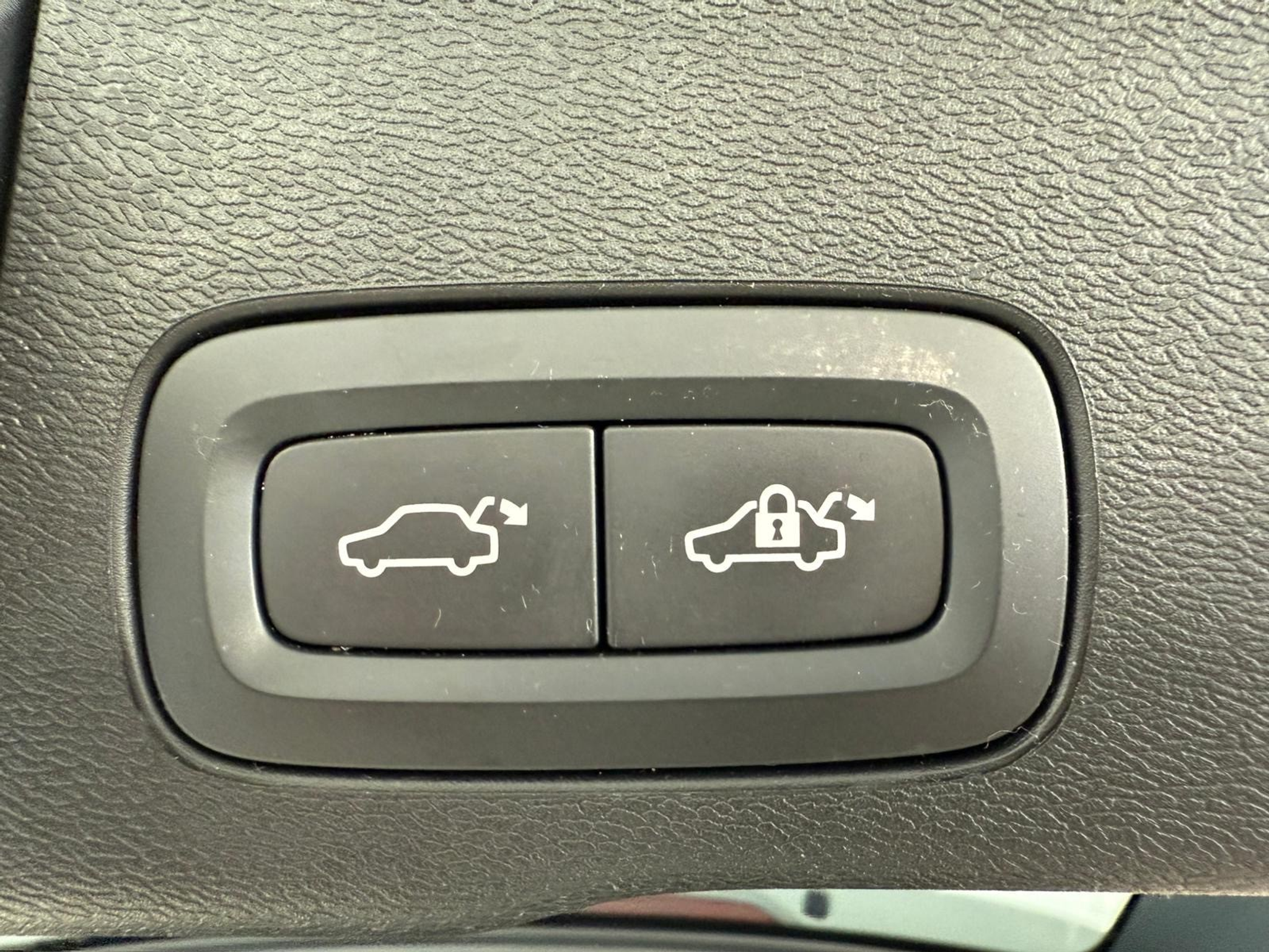 listing desktop thumbnail image 15