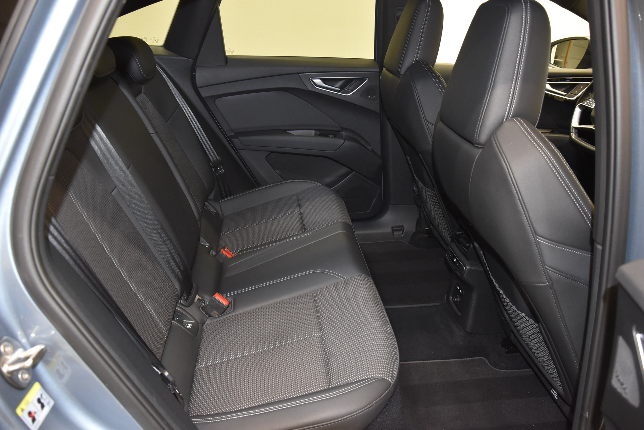 listing desktop thumbnail image 10