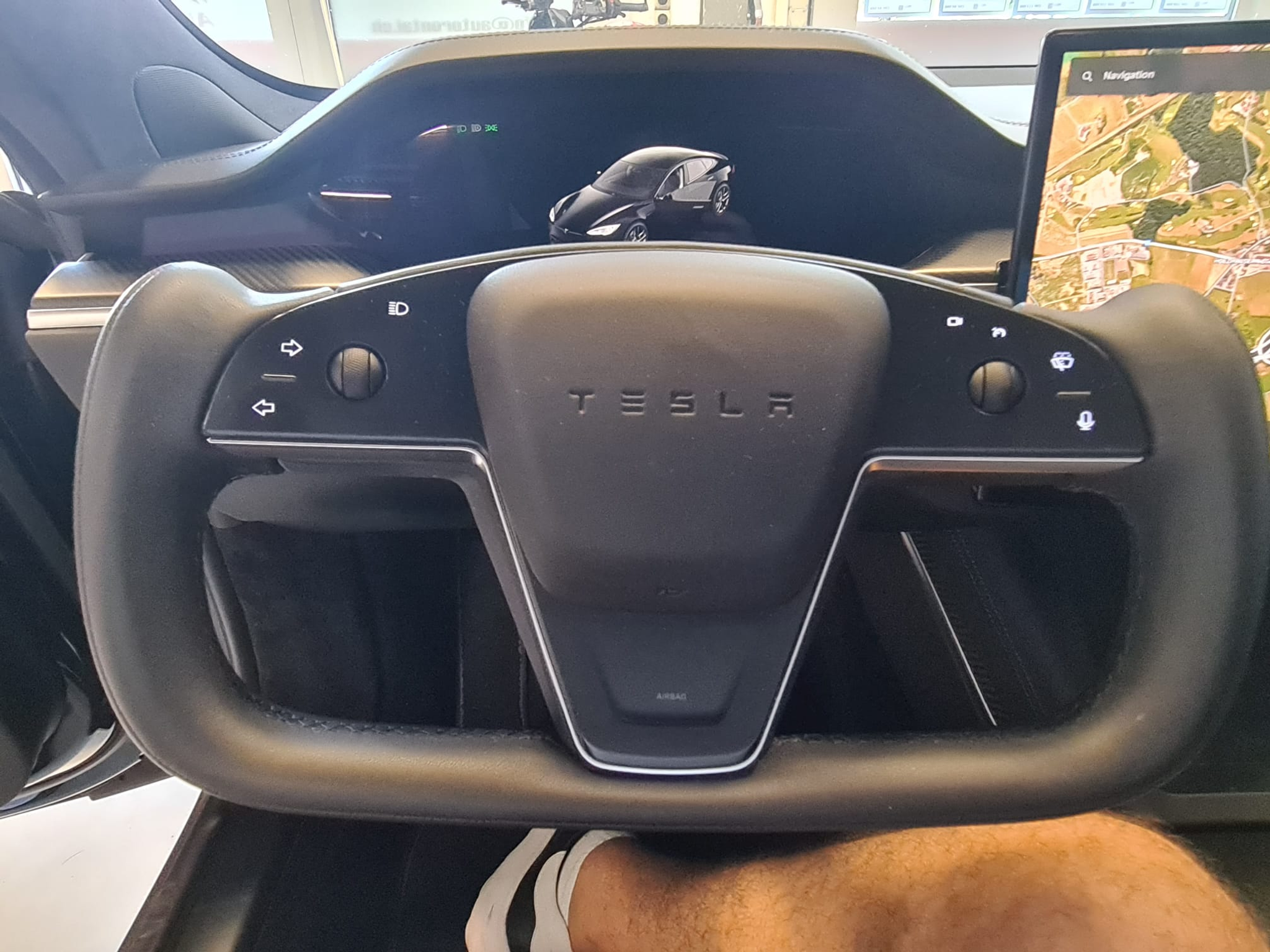 listing desktop thumbnail image 12