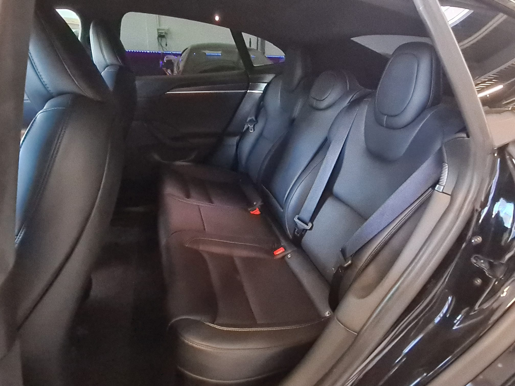 listing desktop thumbnail image 16