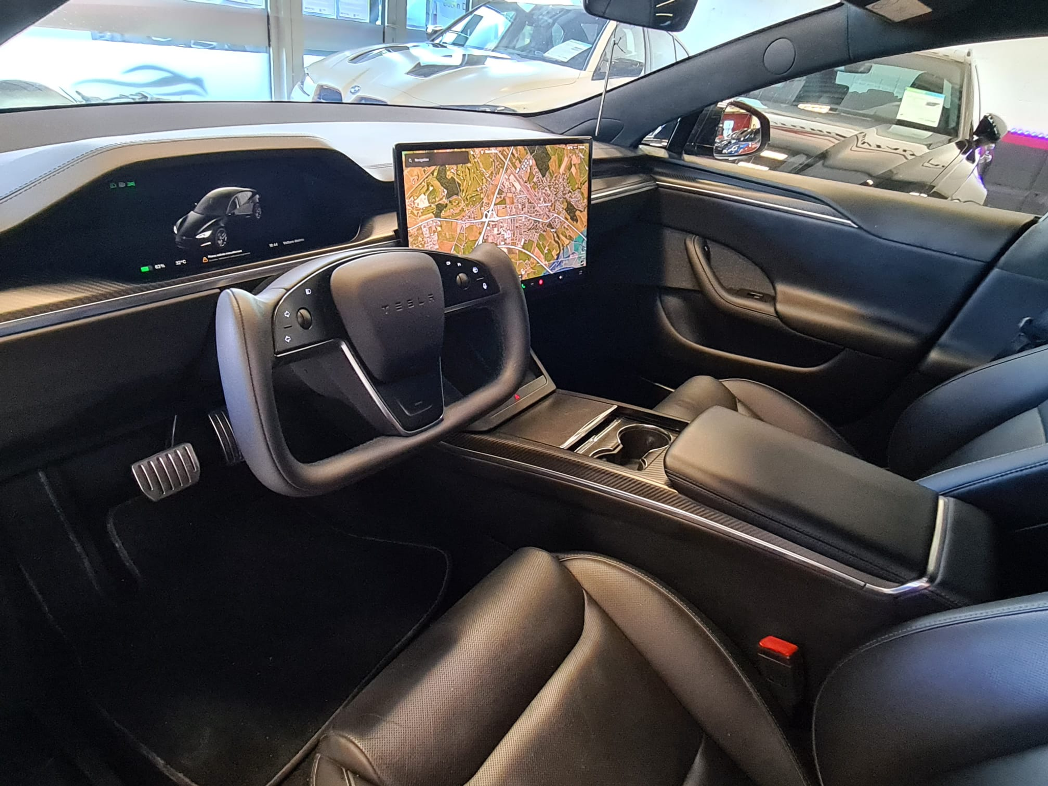 listing desktop thumbnail image 11