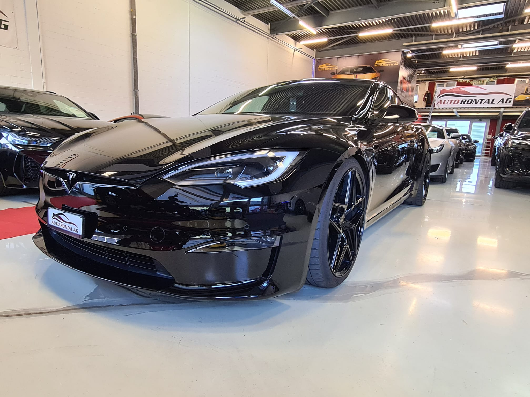 listing desktop thumbnail image 1