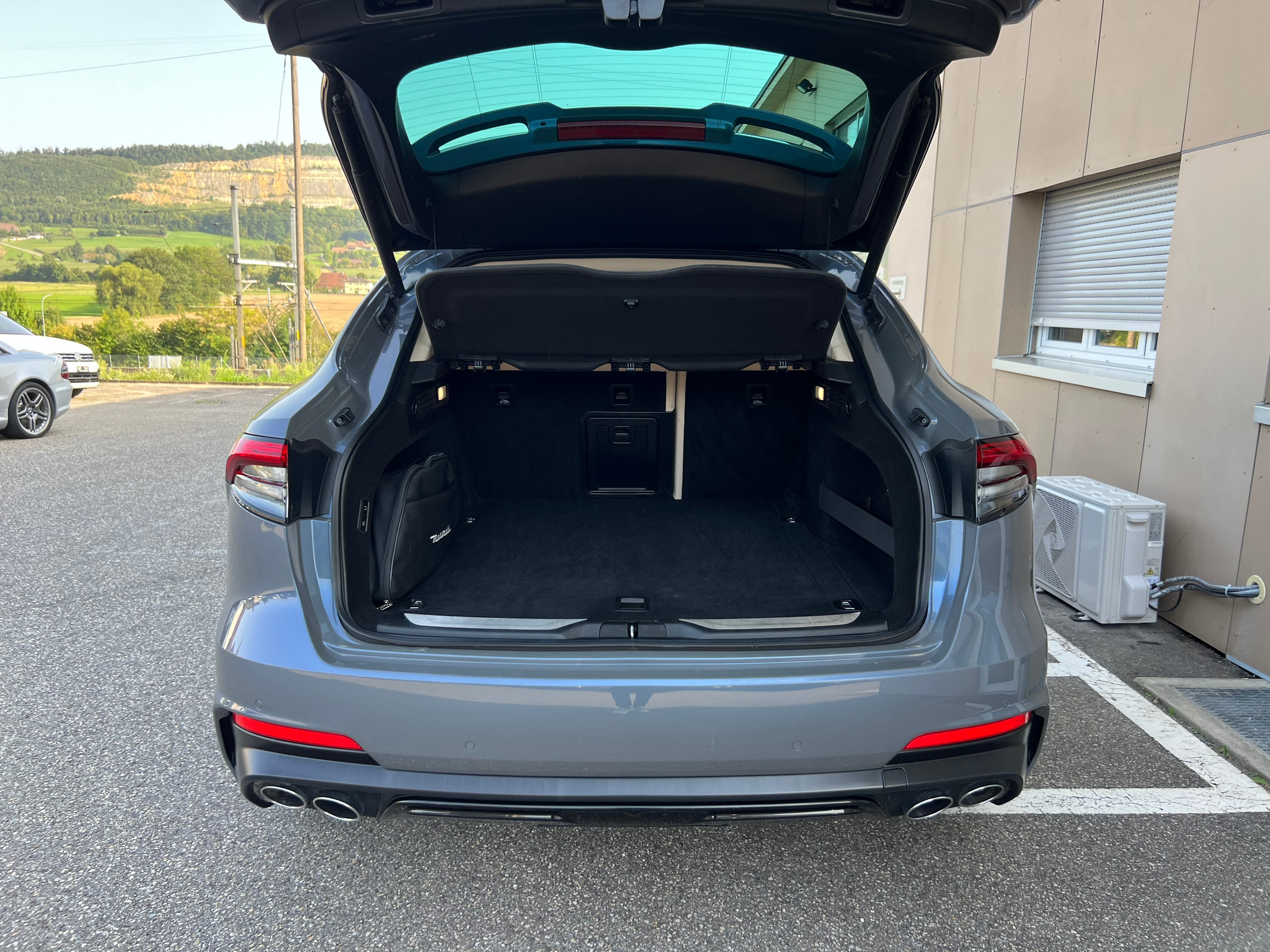 listing desktop thumbnail image 28