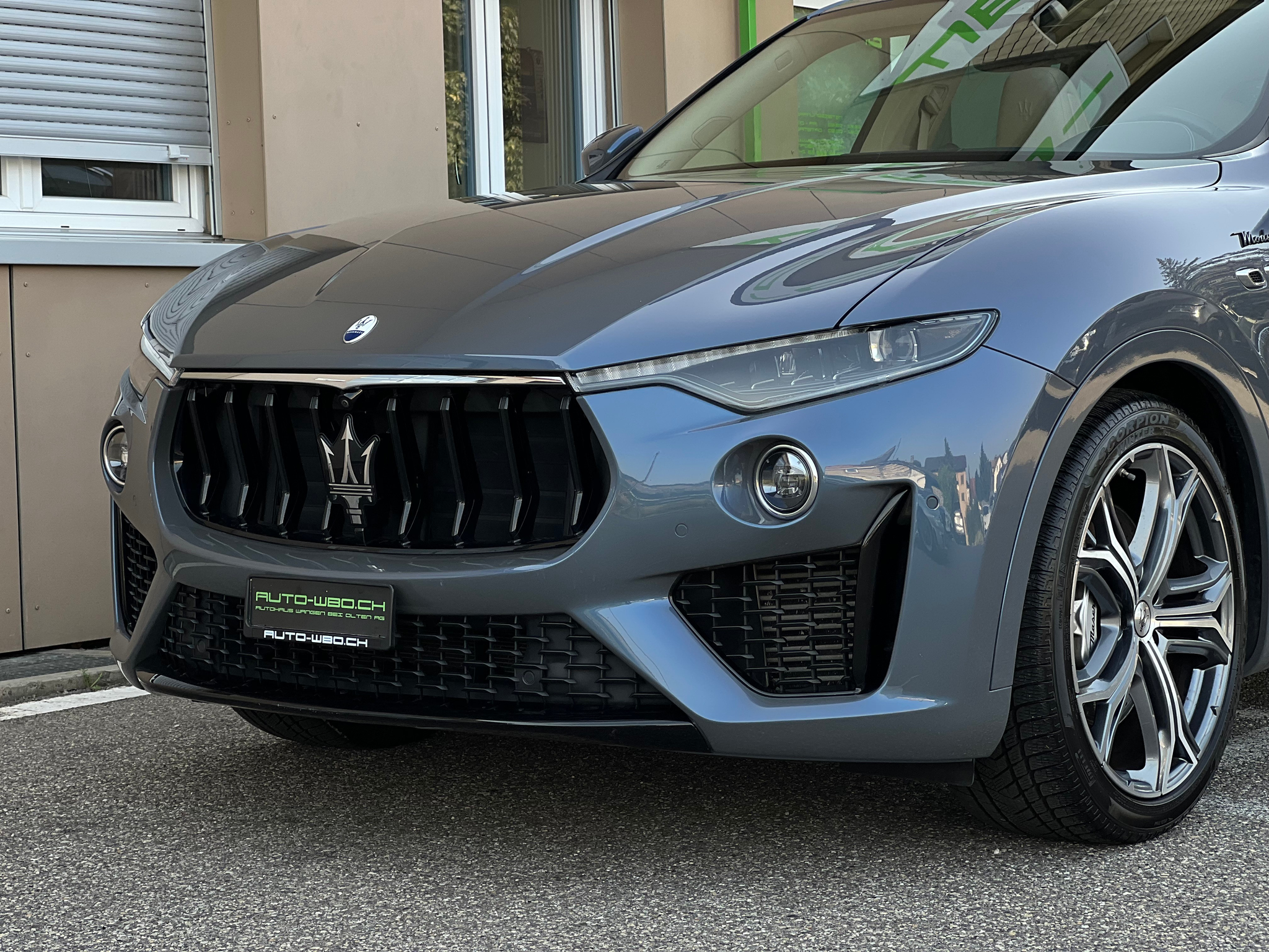 listing desktop thumbnail image 9