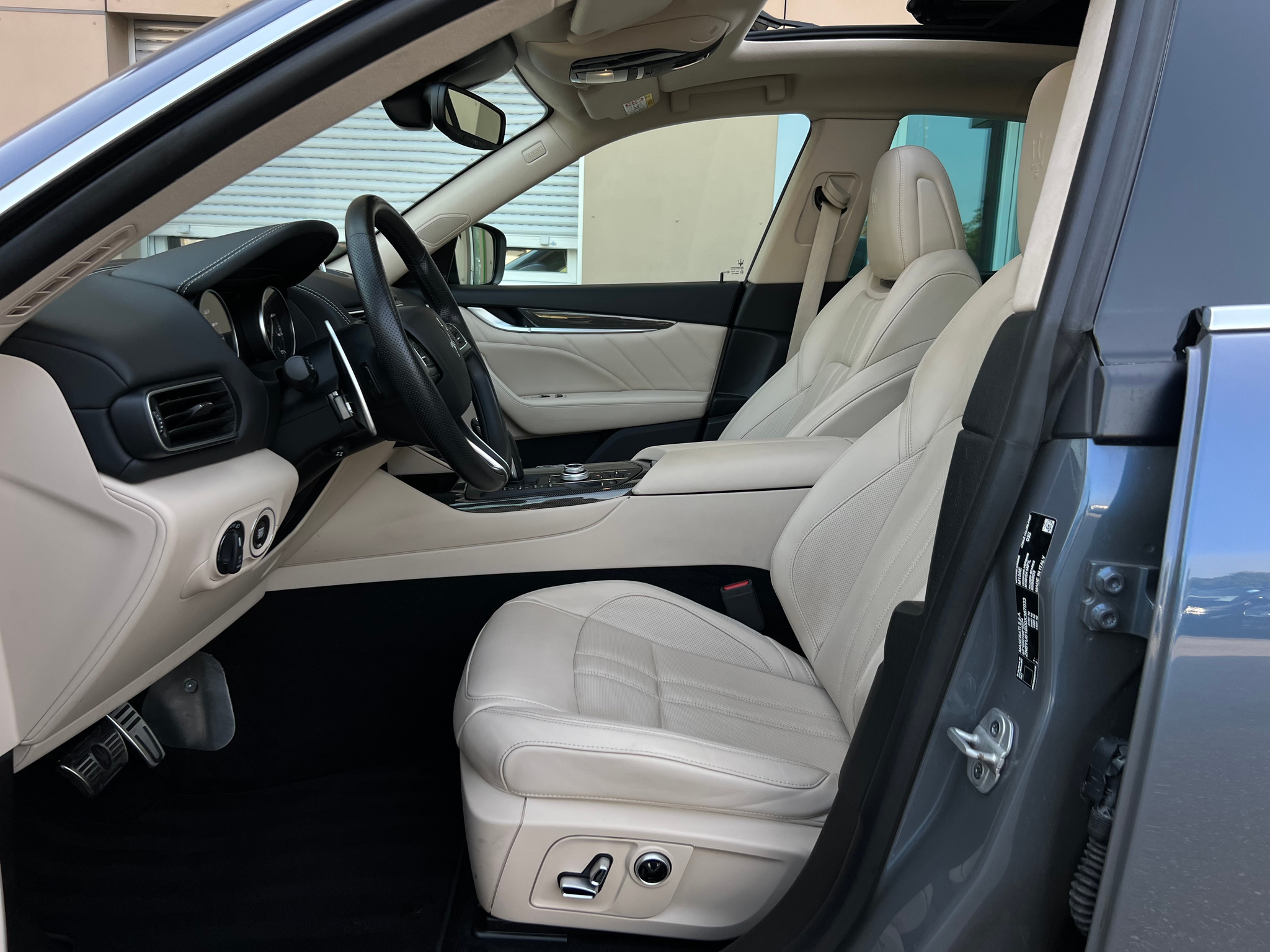 listing desktop thumbnail image 11