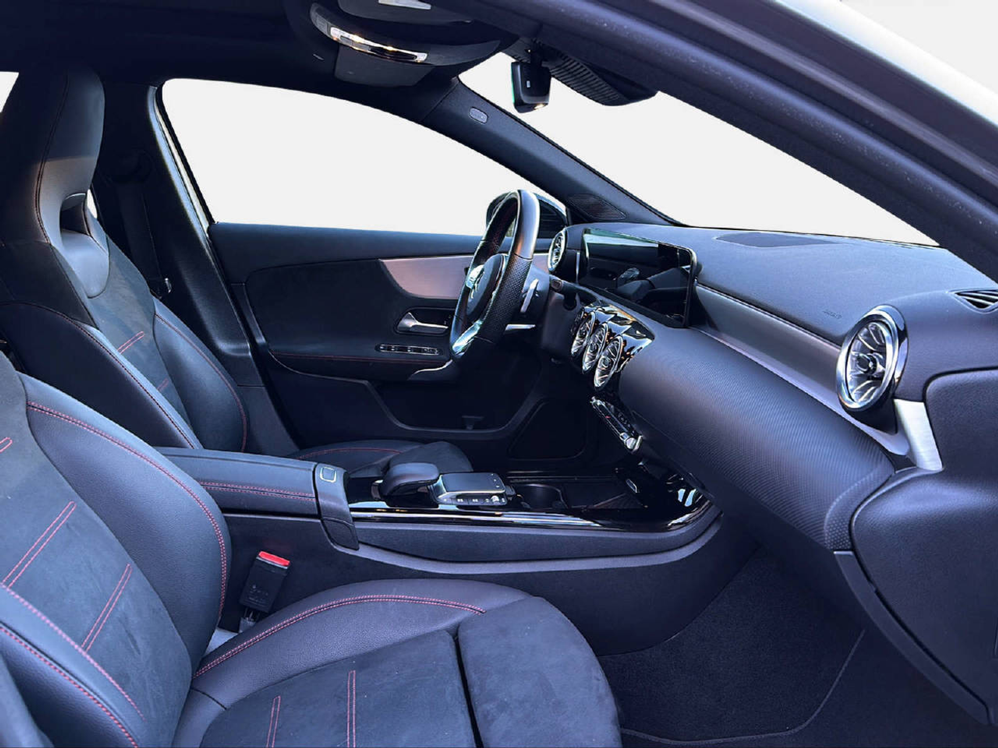 listing desktop thumbnail image 12