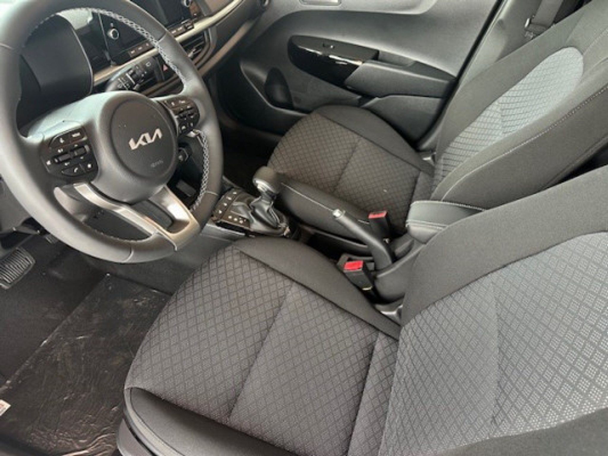 listing desktop thumbnail image 3