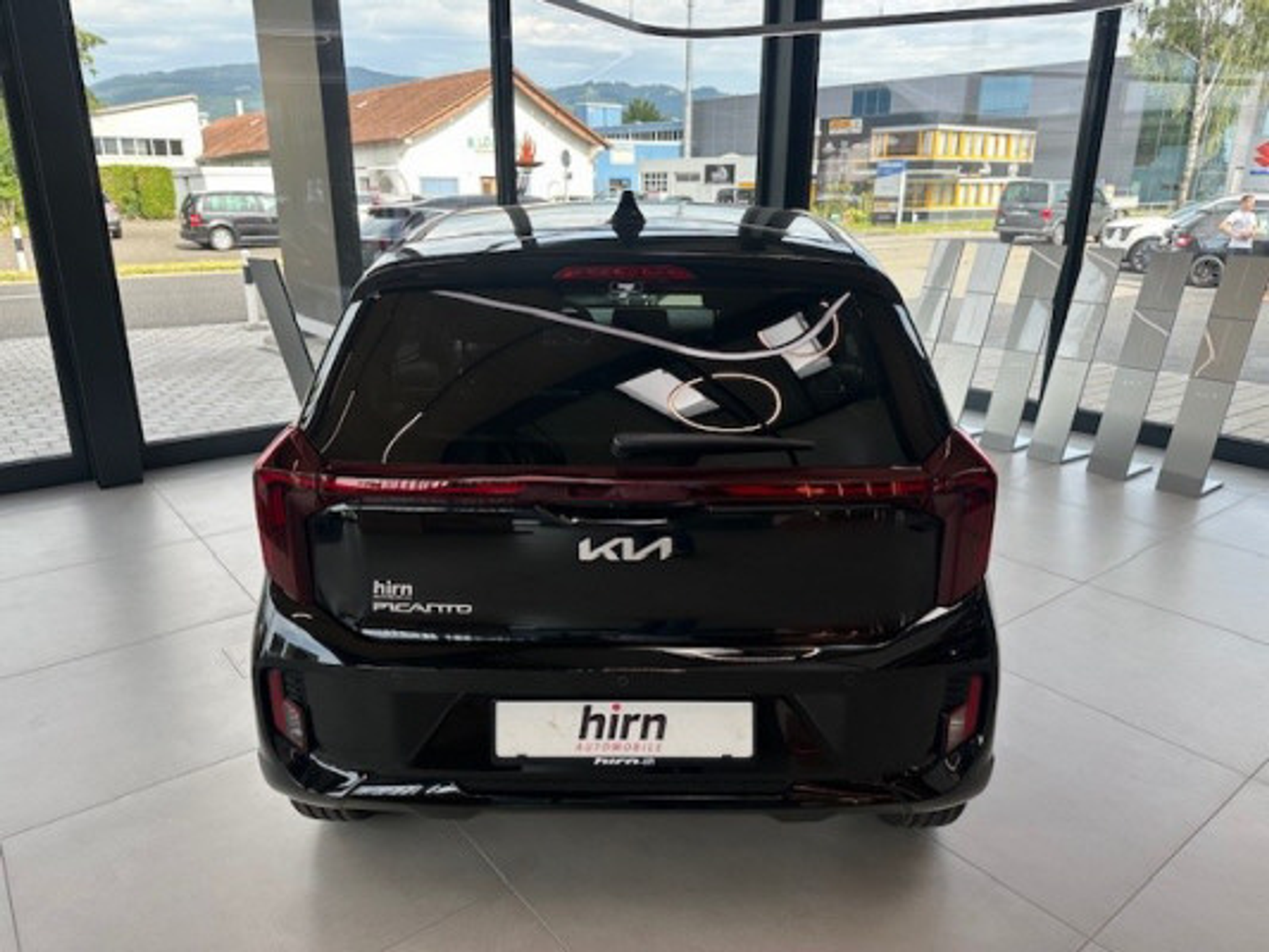 listing desktop thumbnail image 2