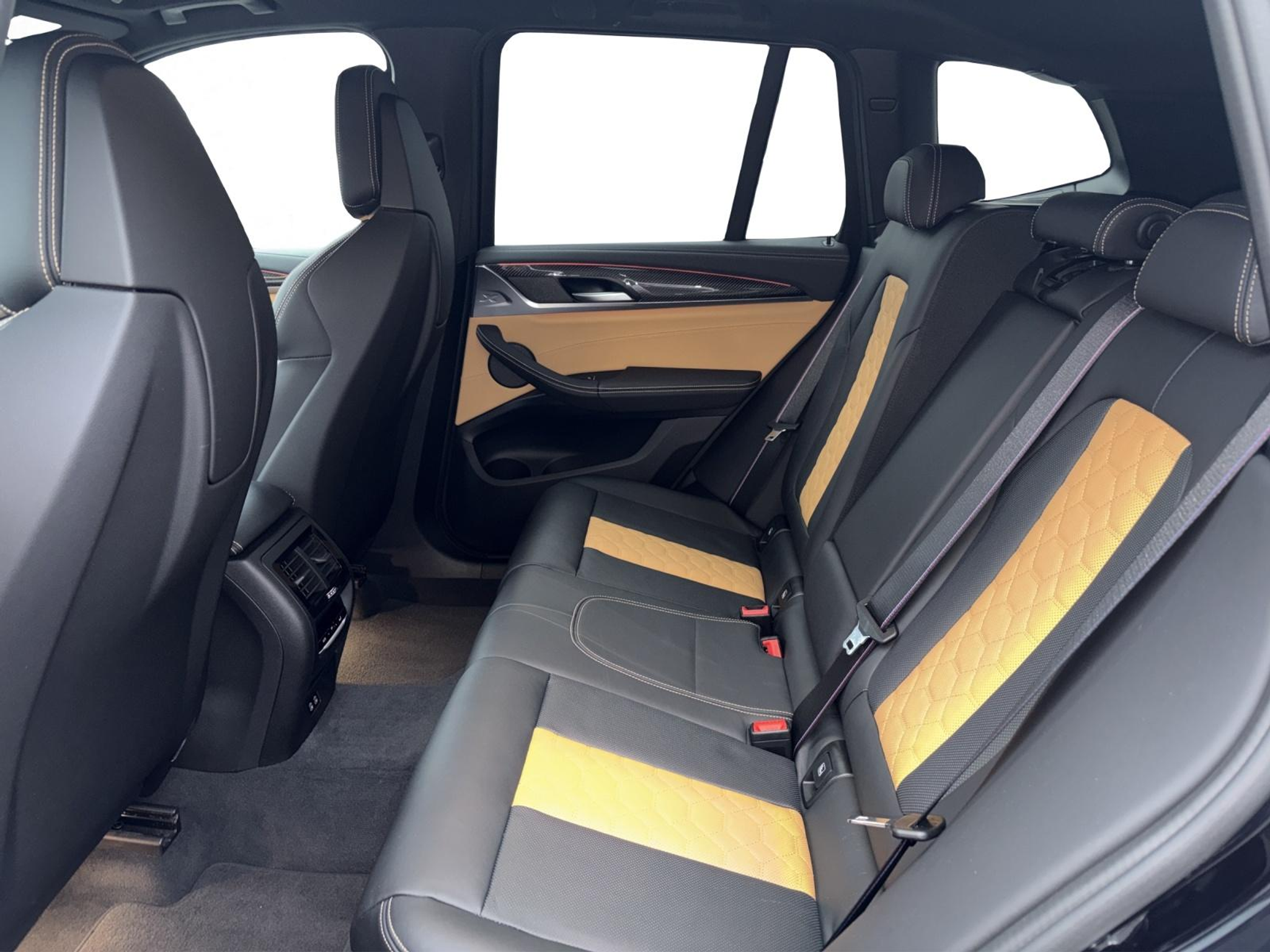 listing desktop thumbnail image 13