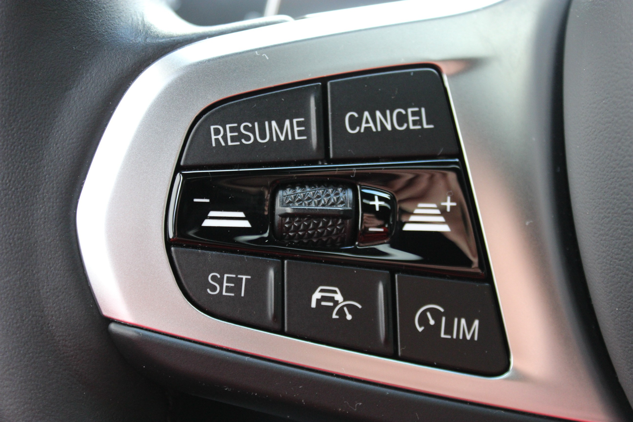 listing desktop thumbnail image 11