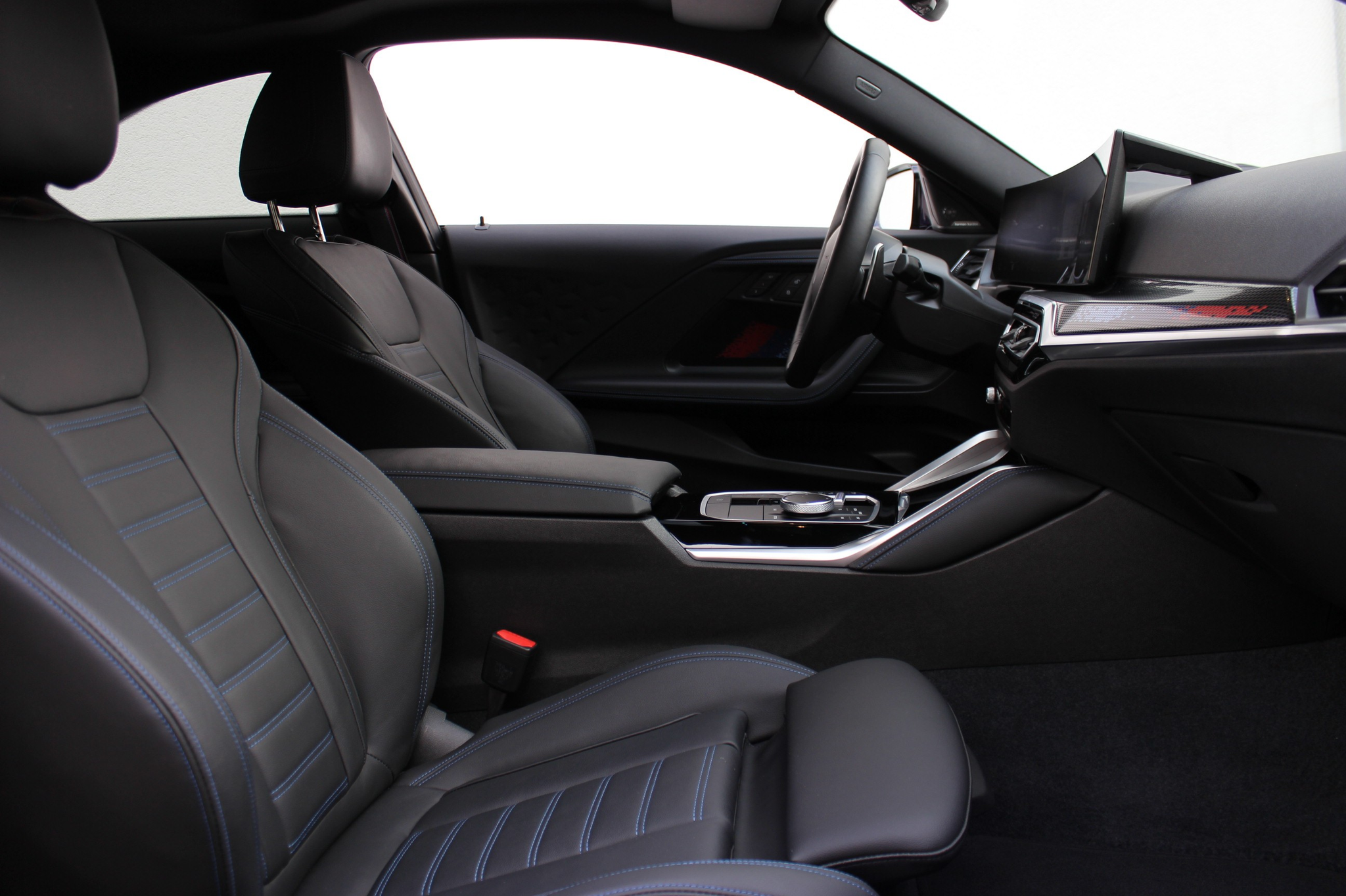 listing desktop thumbnail image 3