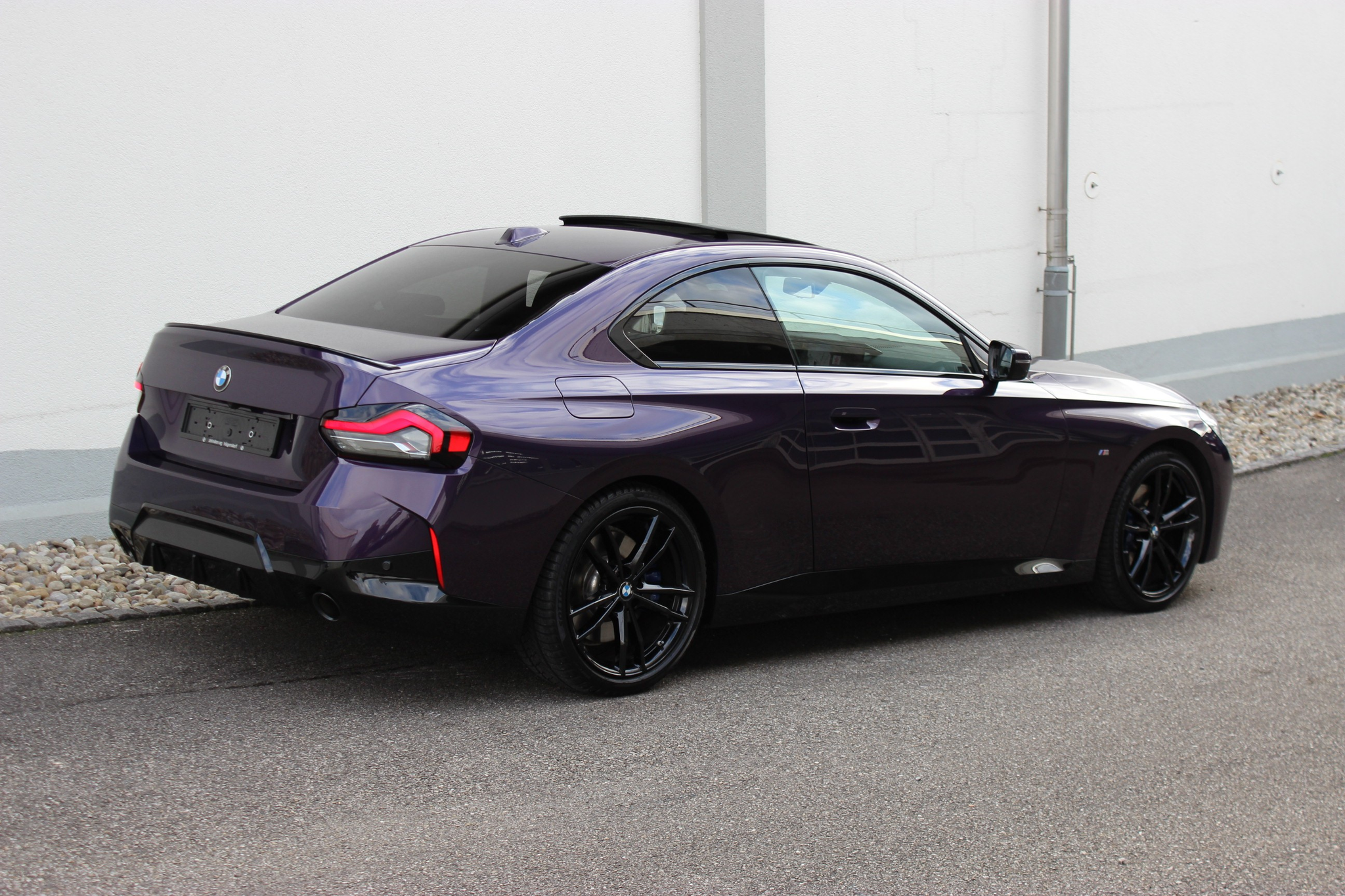 listing desktop thumbnail image 4