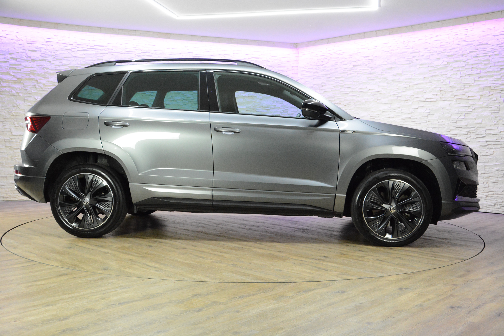 listing desktop thumbnail image 3