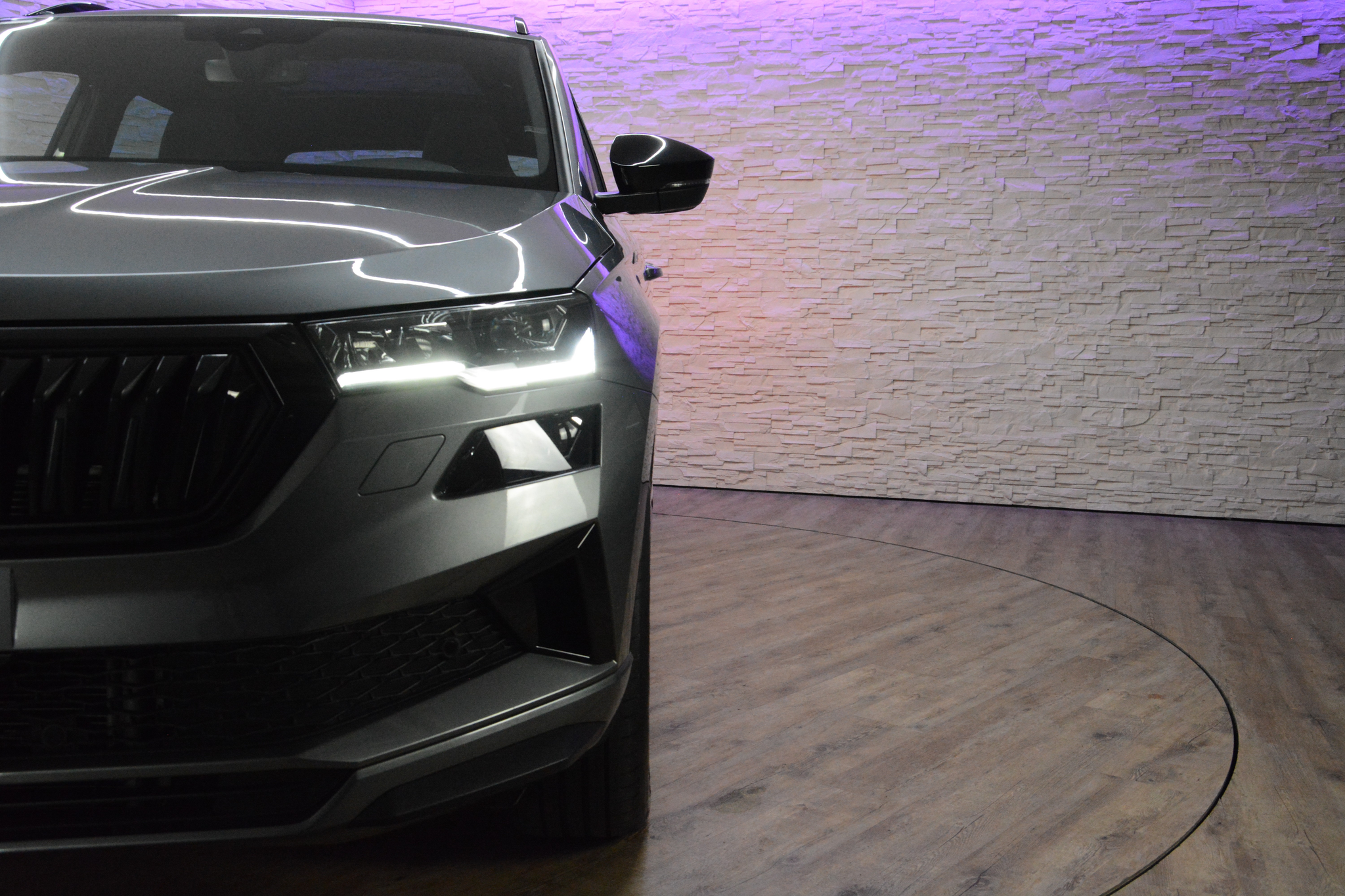 listing desktop thumbnail image 17