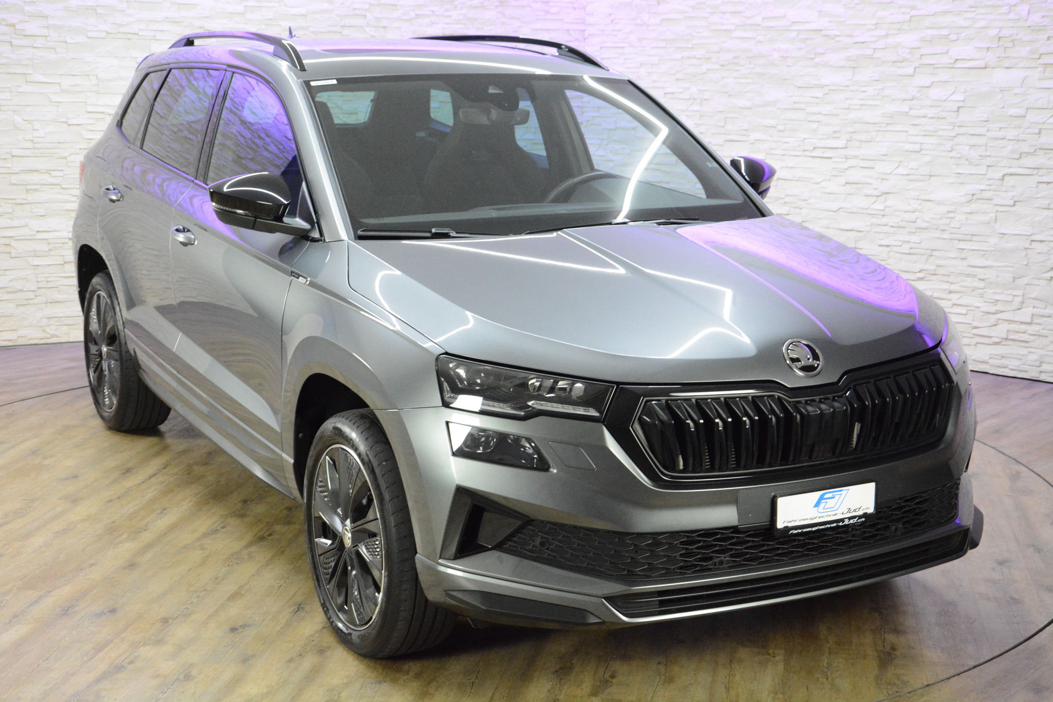 listing desktop thumbnail image 7