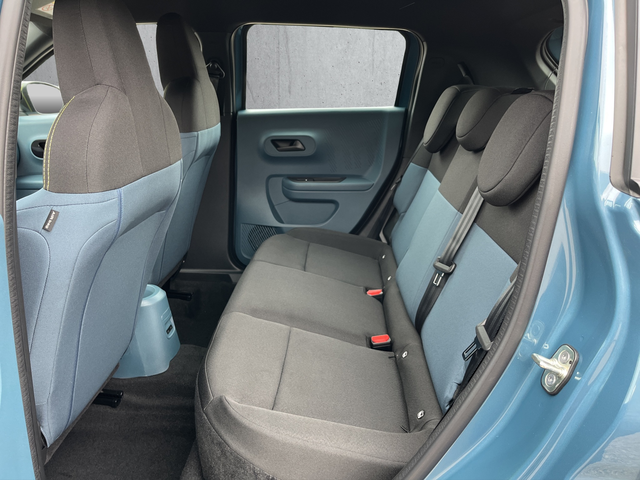 listing desktop thumbnail image 12