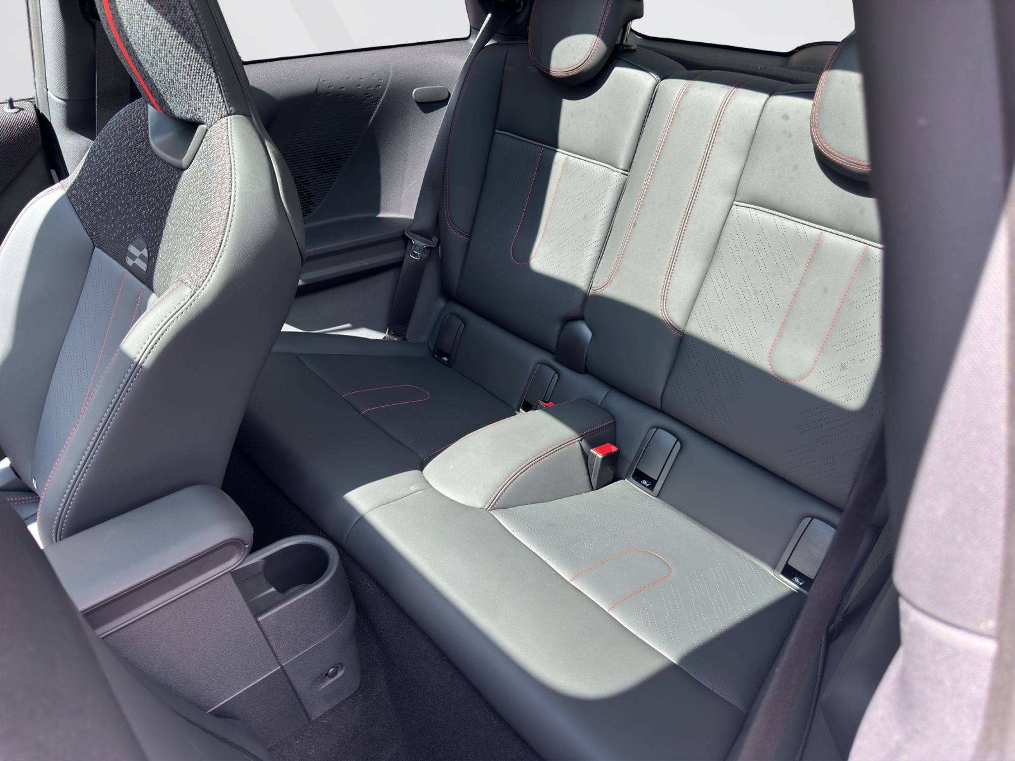 listing desktop thumbnail image 13