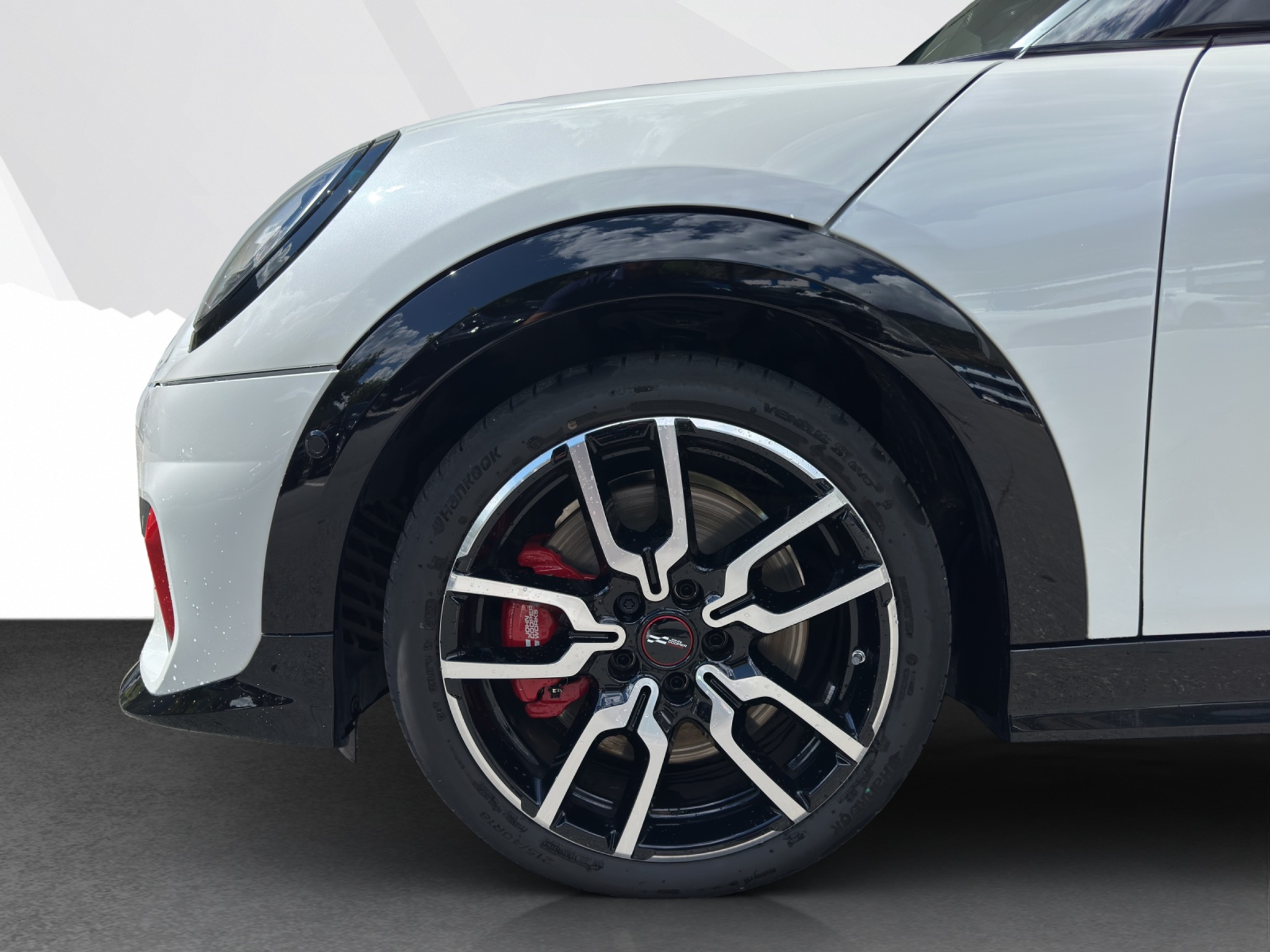 listing desktop thumbnail image 15