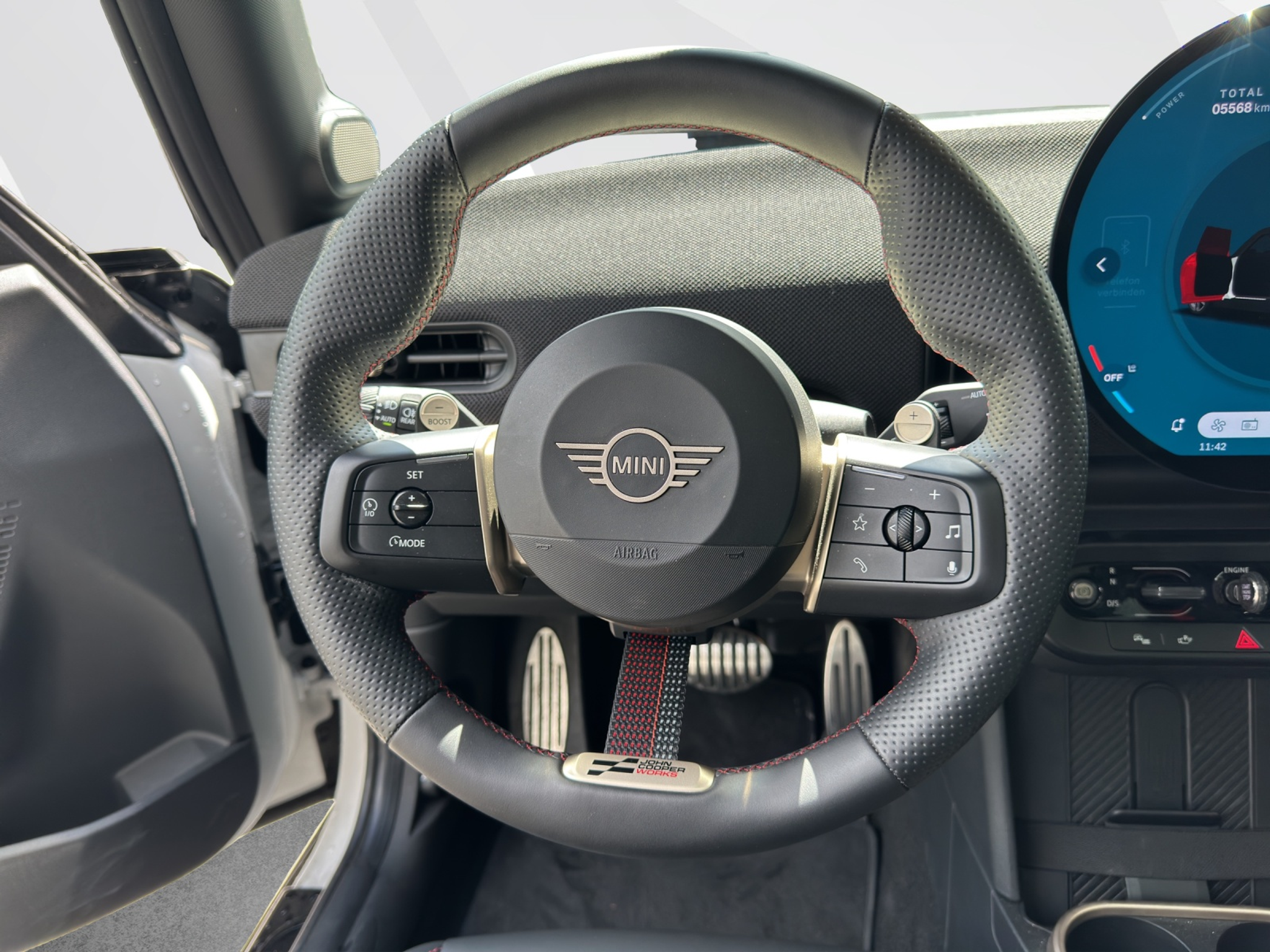 listing desktop thumbnail image 9