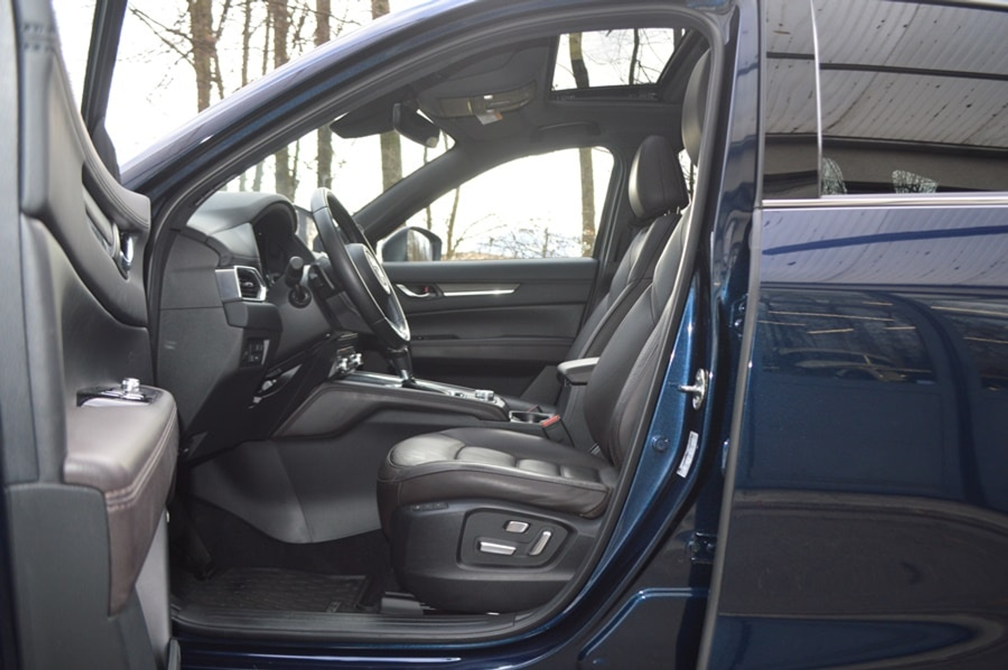 listing desktop thumbnail image 4