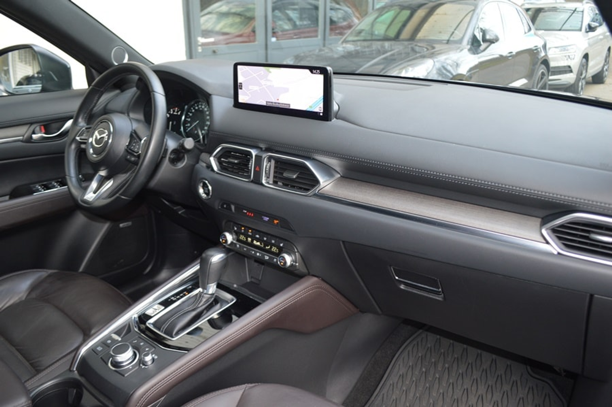 listing desktop thumbnail image 7