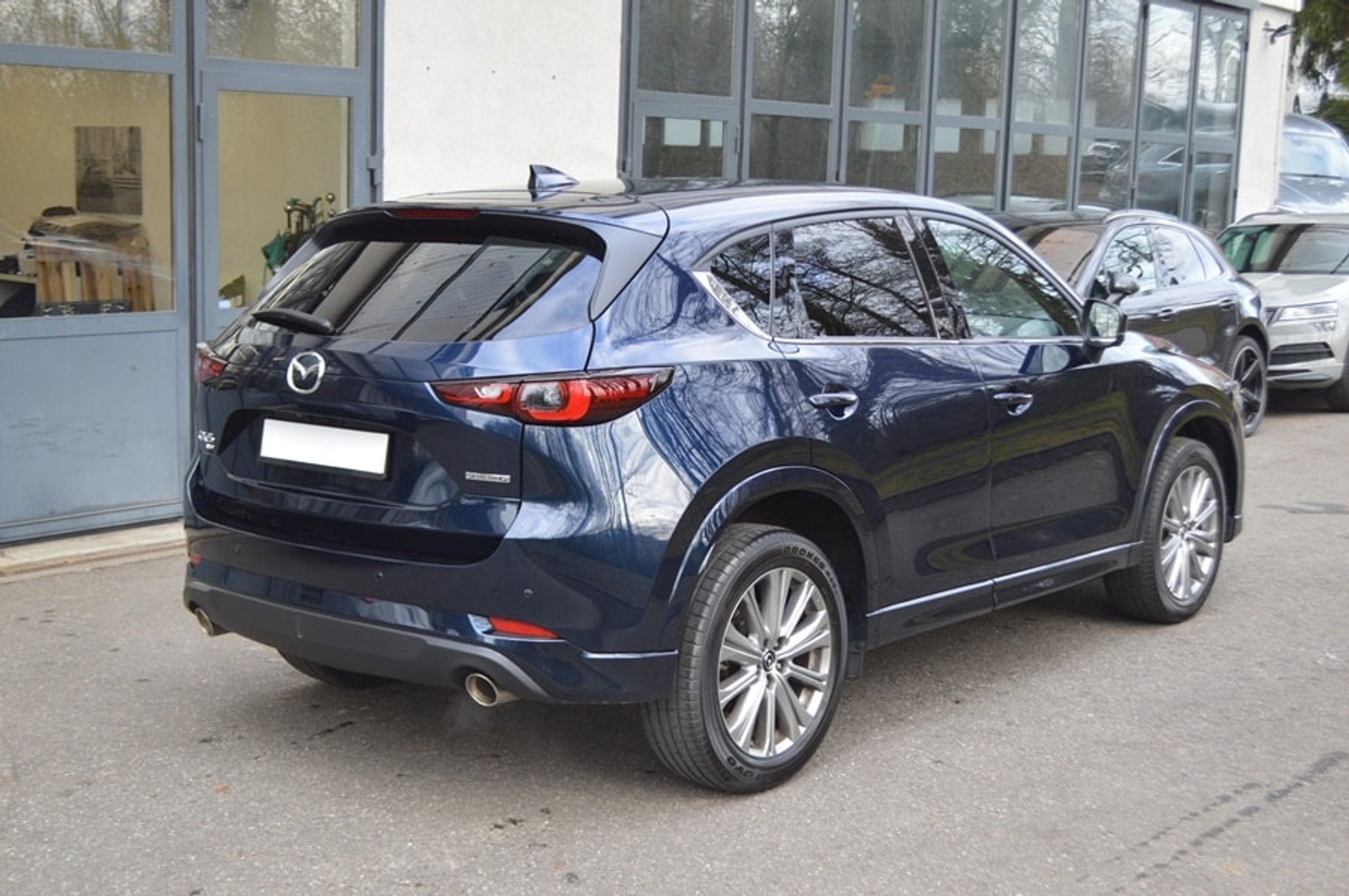 listing desktop thumbnail image 15