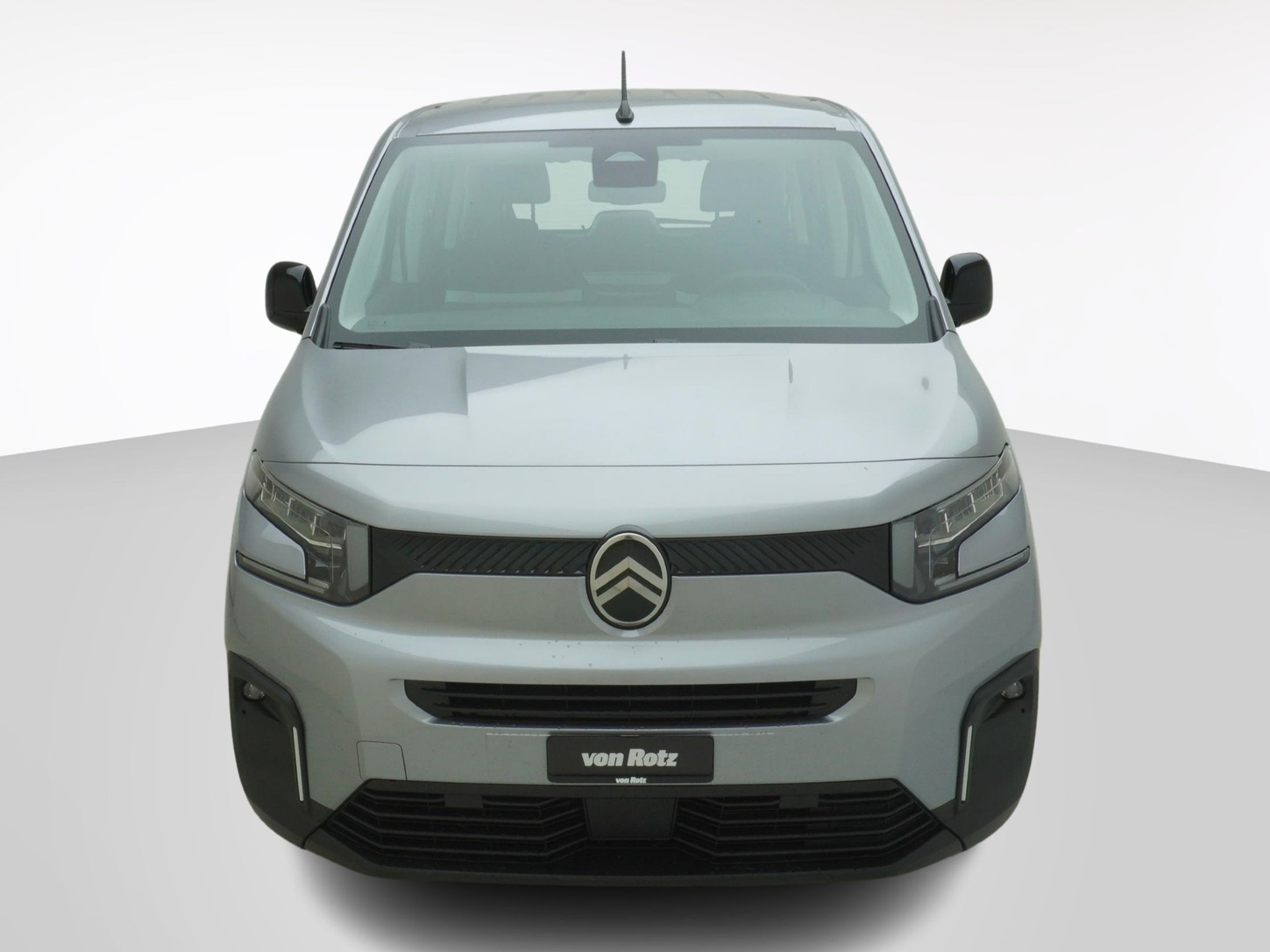 listing desktop thumbnail image 4