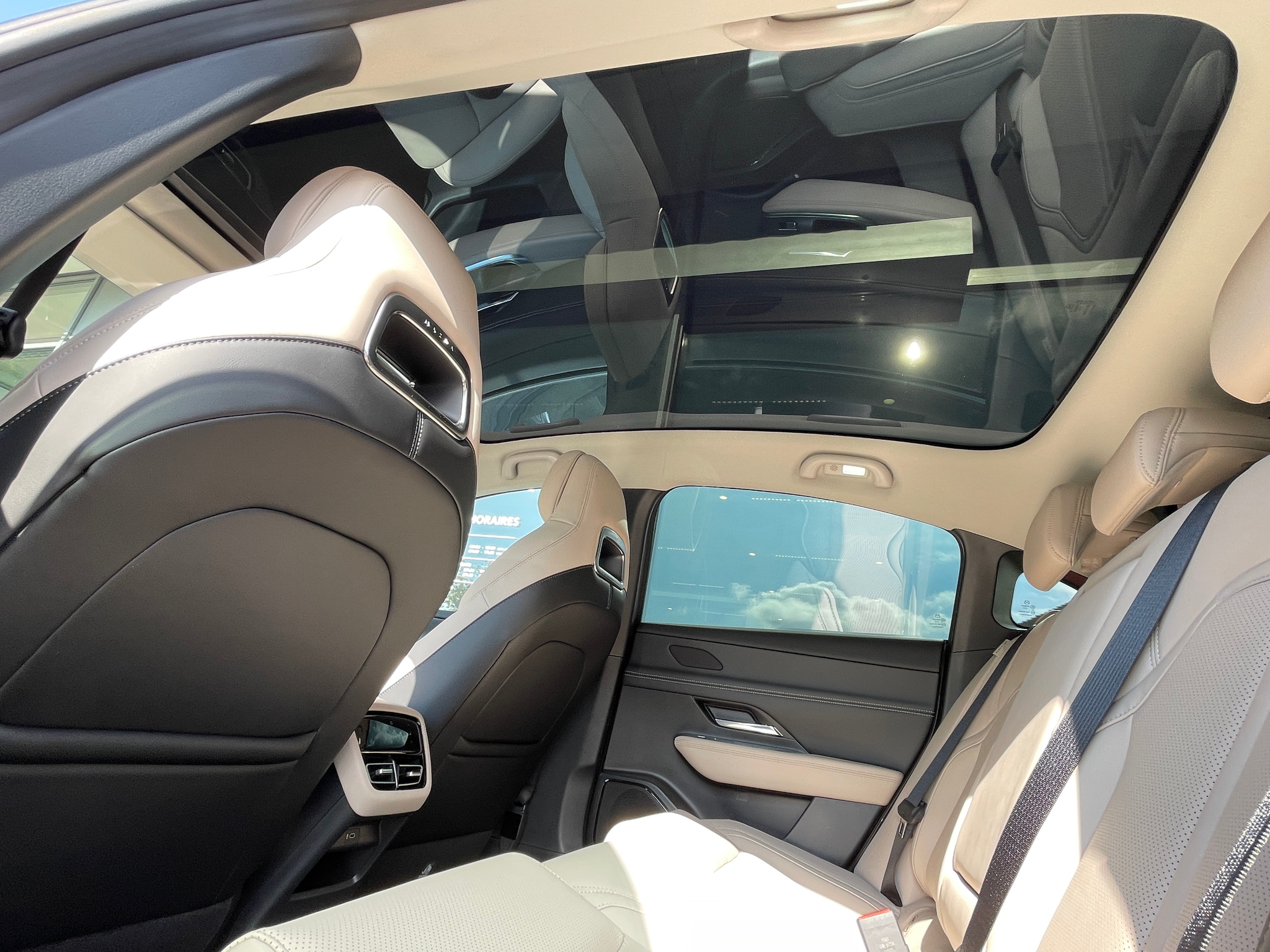 listing desktop thumbnail image 9