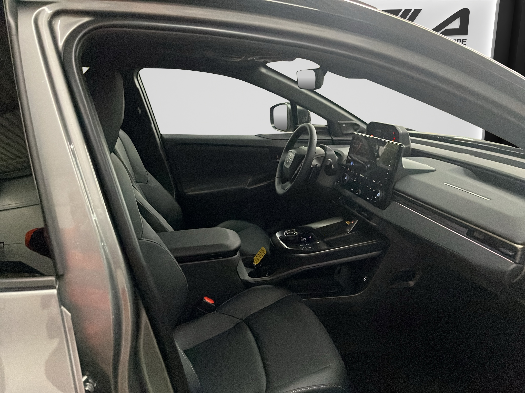 listing desktop thumbnail image 11