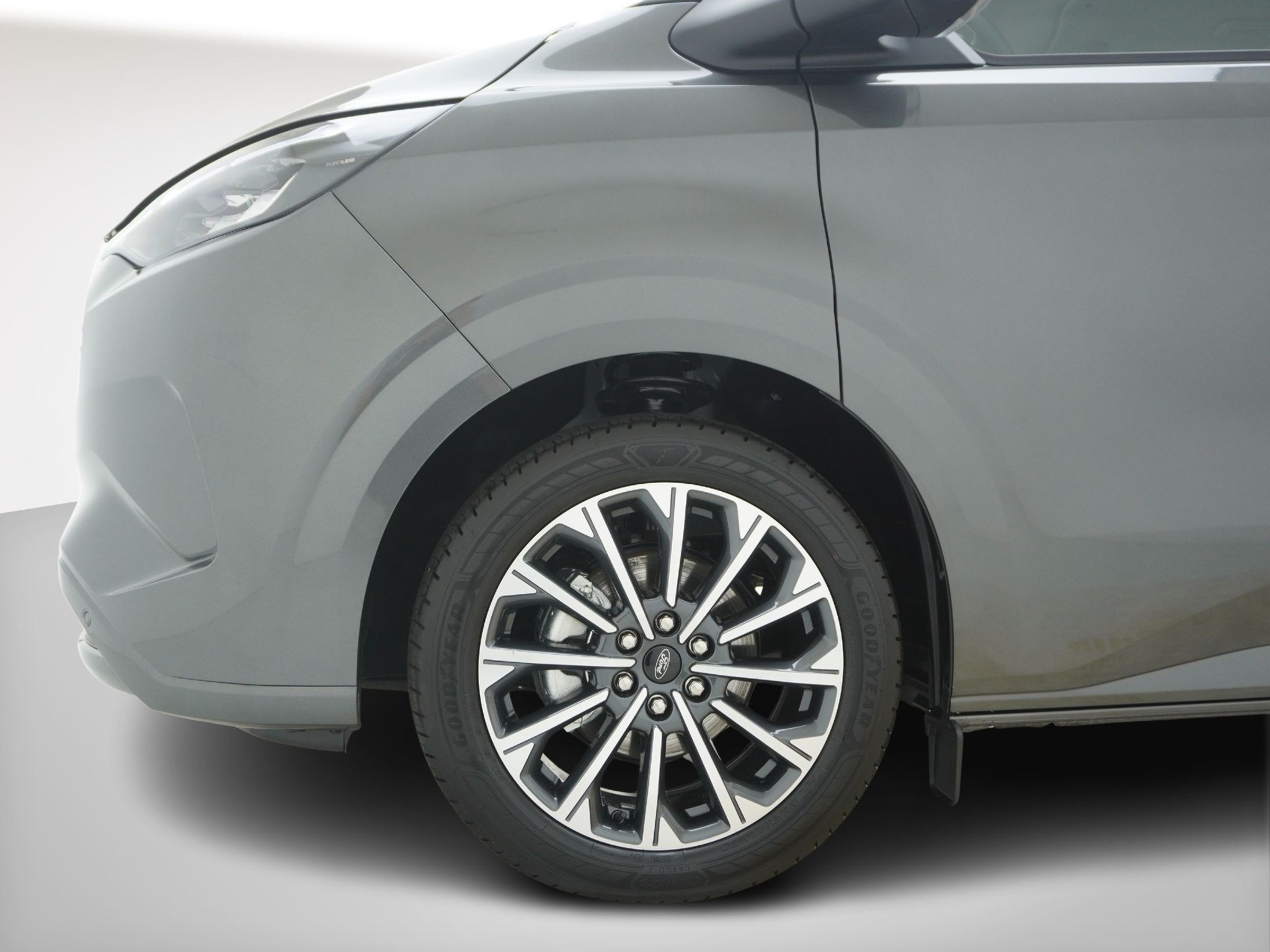 listing desktop thumbnail image 9