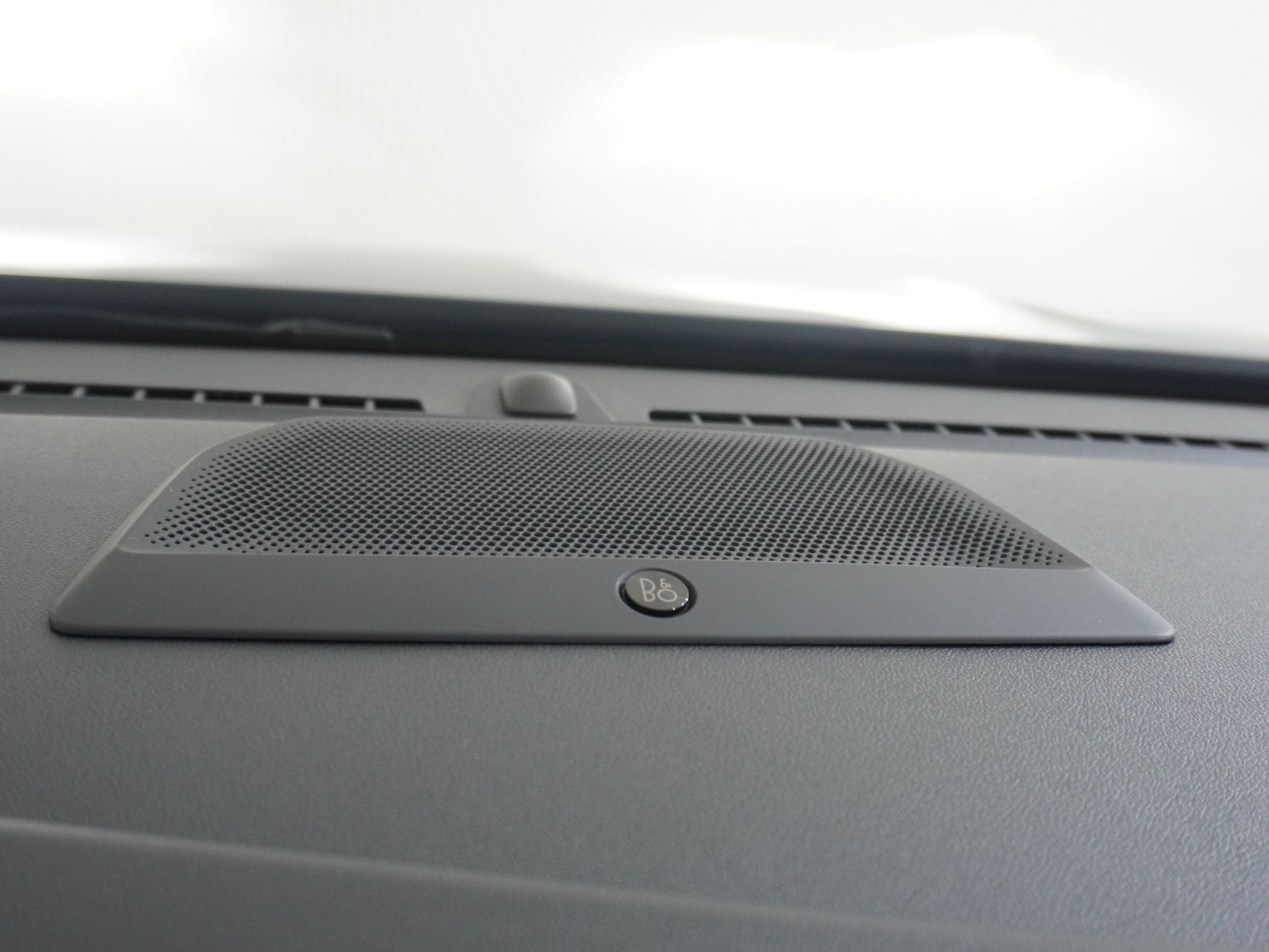 listing desktop thumbnail image 22