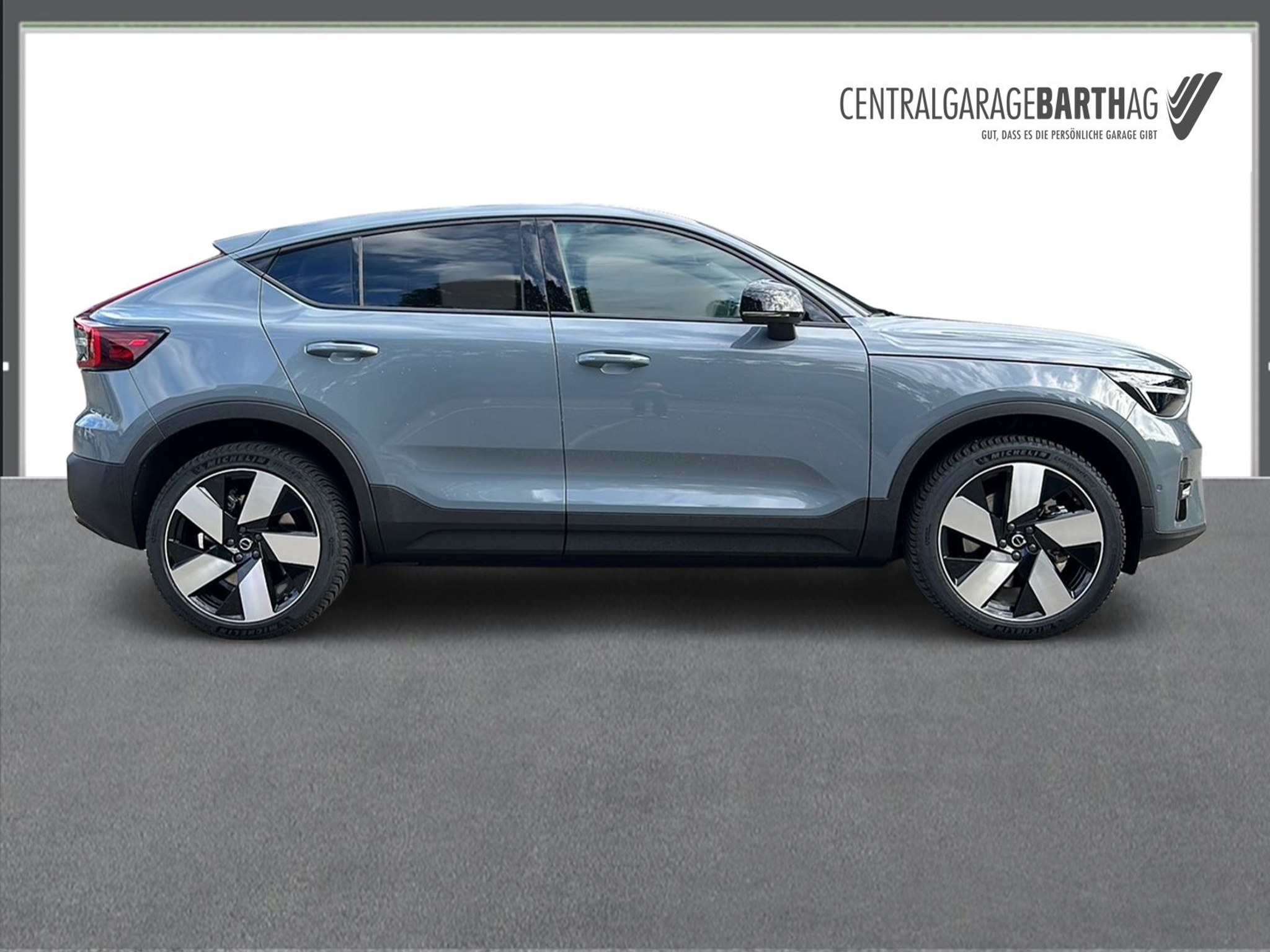 listing desktop thumbnail image 7