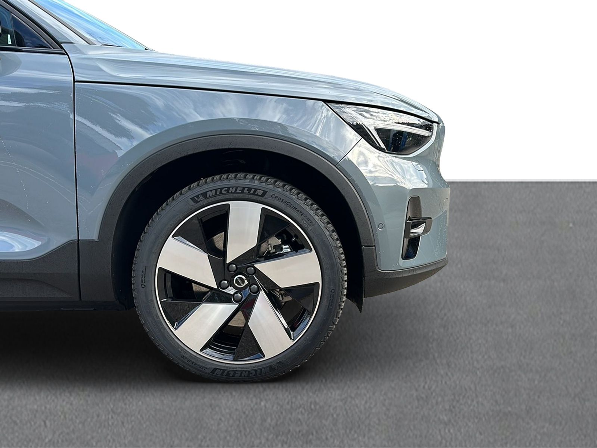 listing desktop thumbnail image 11