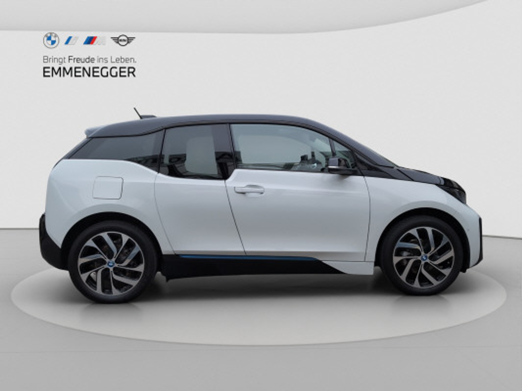 listing desktop thumbnail image 4