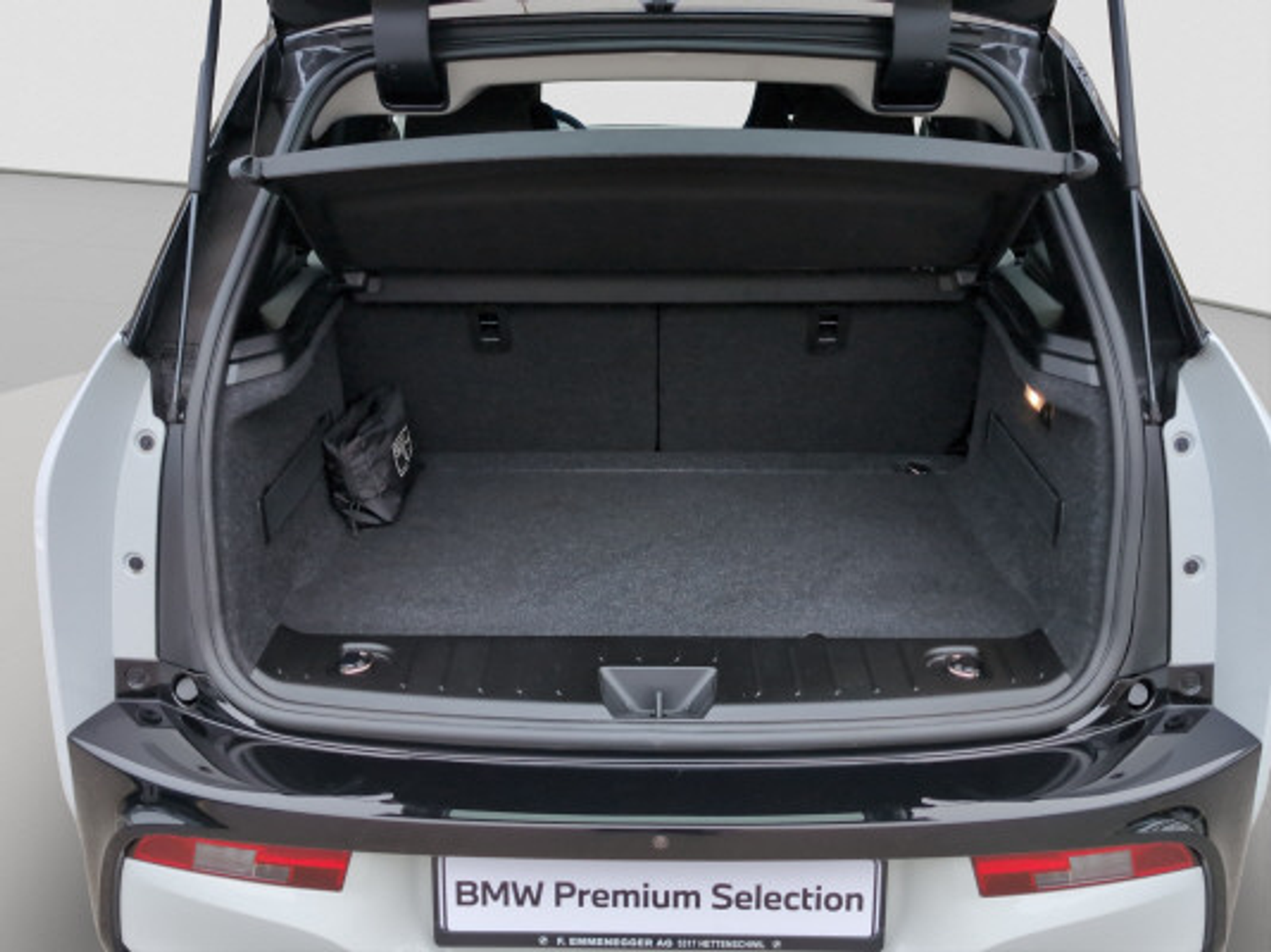 listing desktop thumbnail image 12