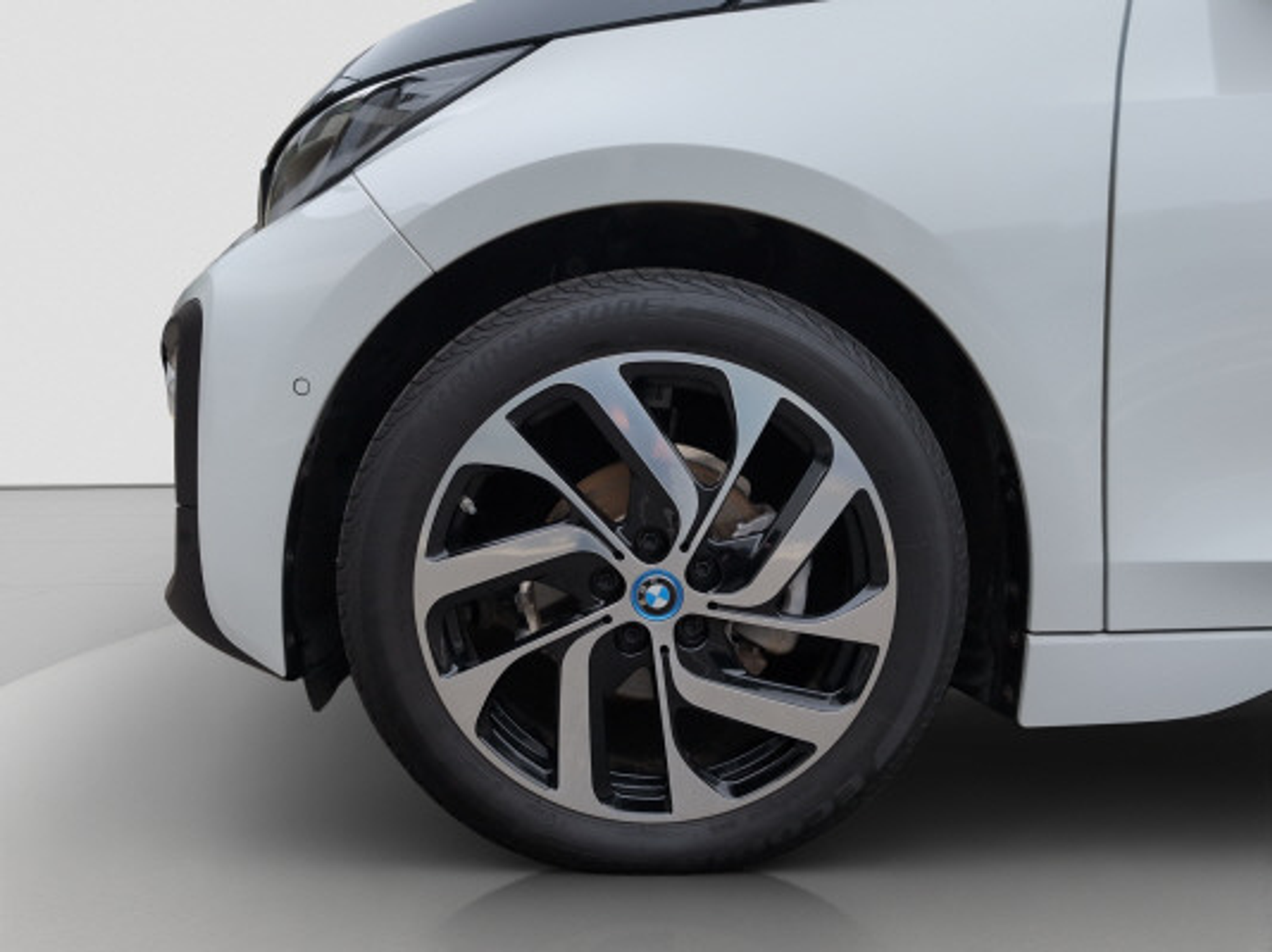 listing desktop thumbnail image 13