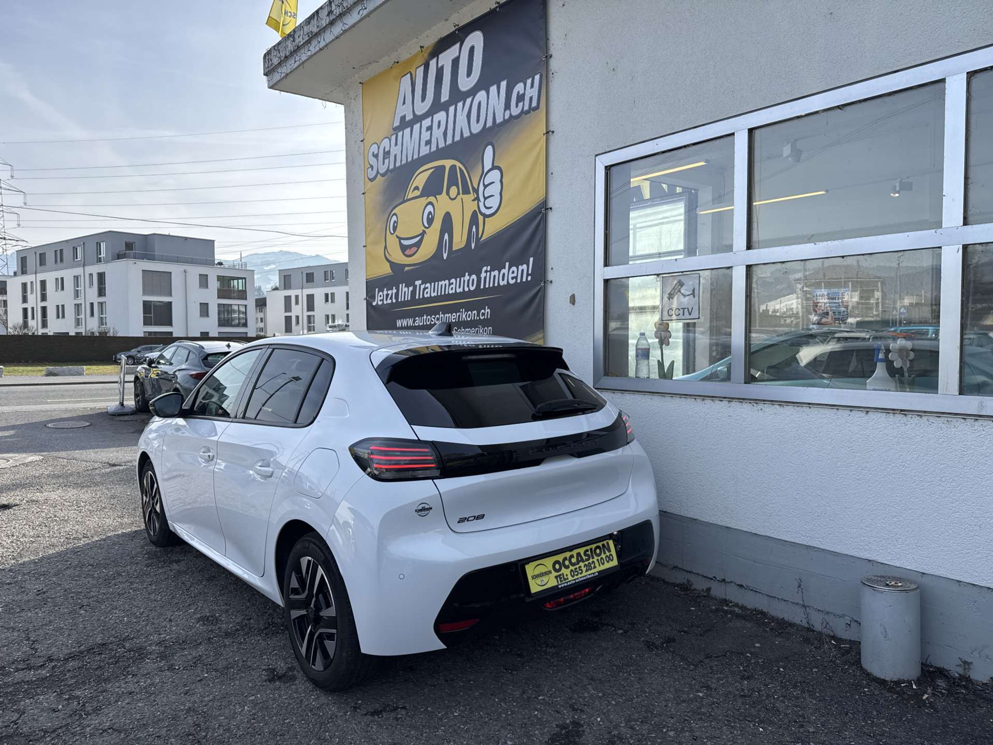 listing desktop thumbnail image 2