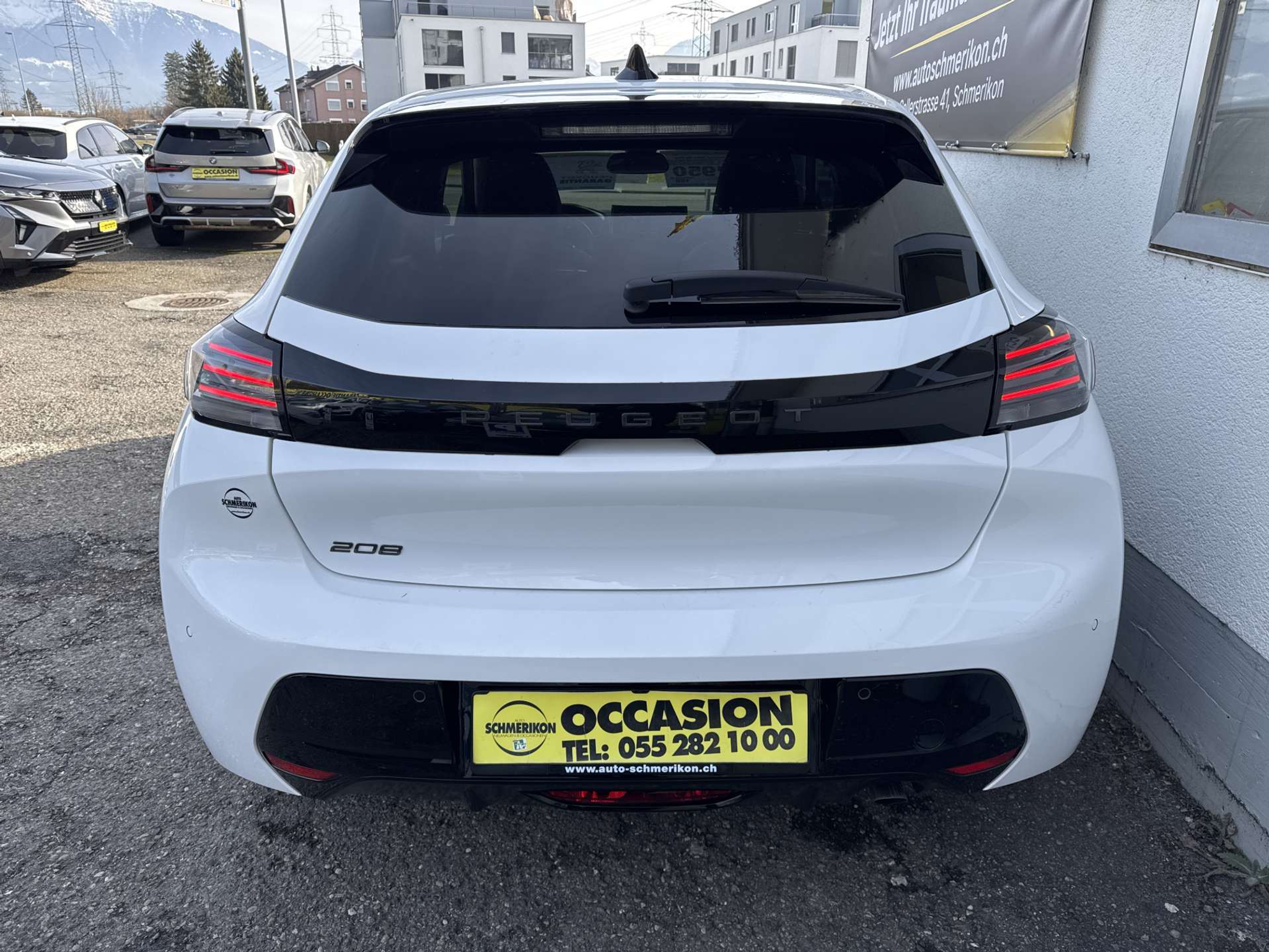 listing desktop thumbnail image 3